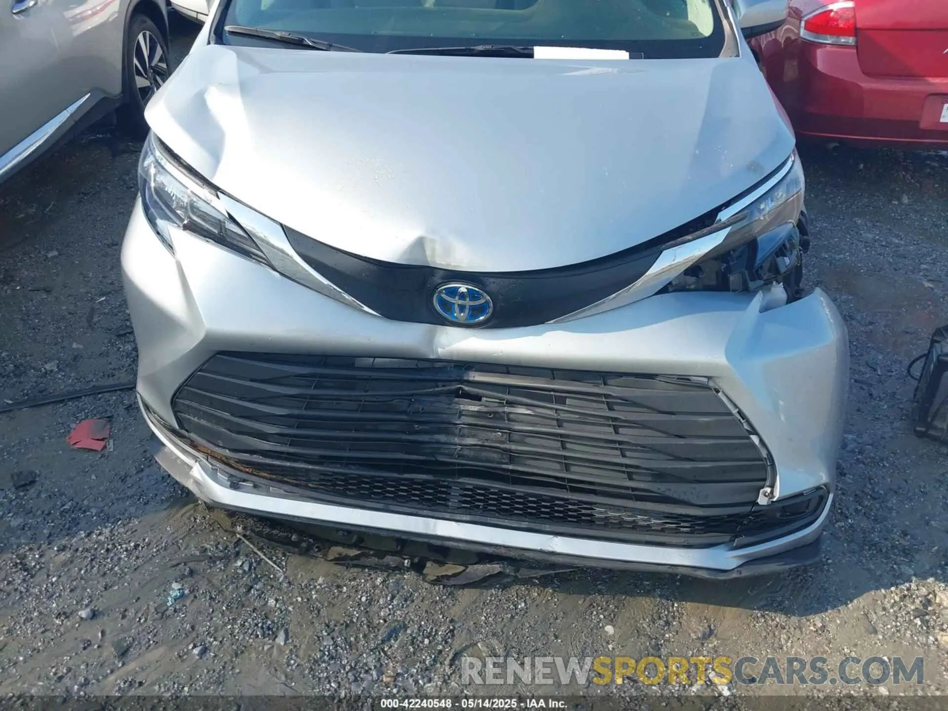 6 Photograph of a damaged car 5TDKRKEC0RS203462 TOYOTA SIENNA 2024