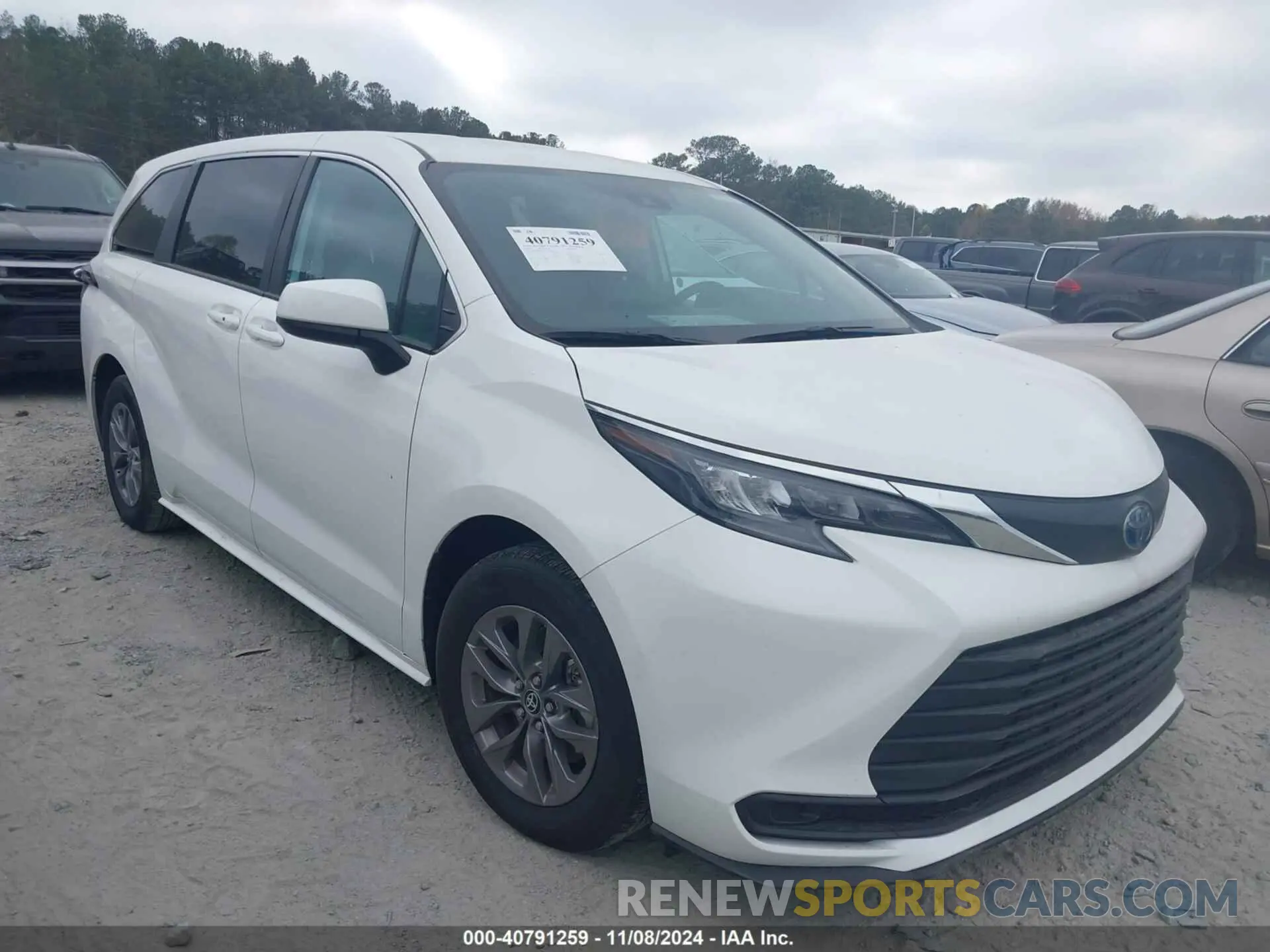 1 Photograph of a damaged car 5TDKRKEC2RS192349 TOYOTA SIENNA 2024