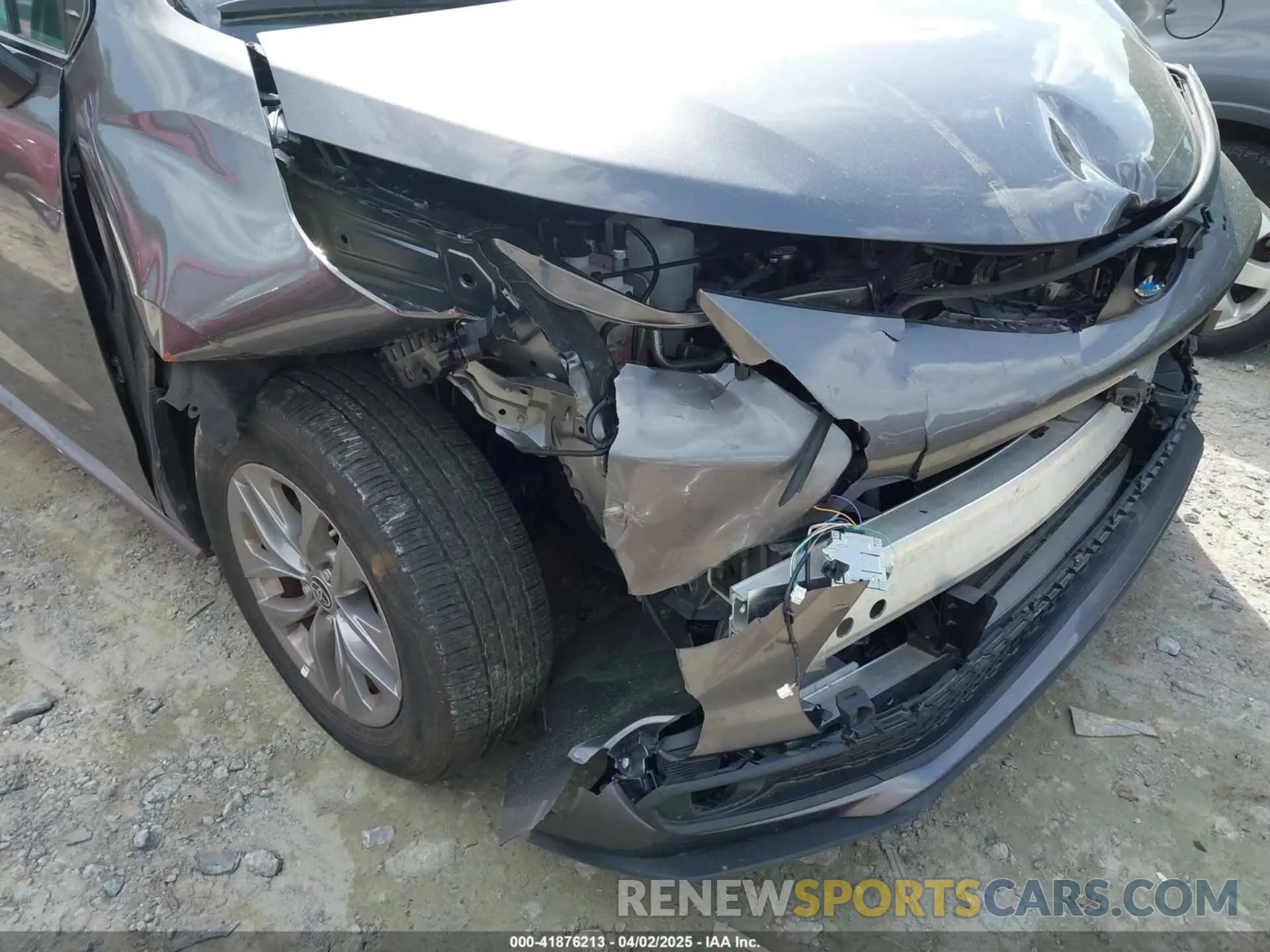 6 Photograph of a damaged car 5TDKRKEC5RS202419 TOYOTA SIENNA 2024