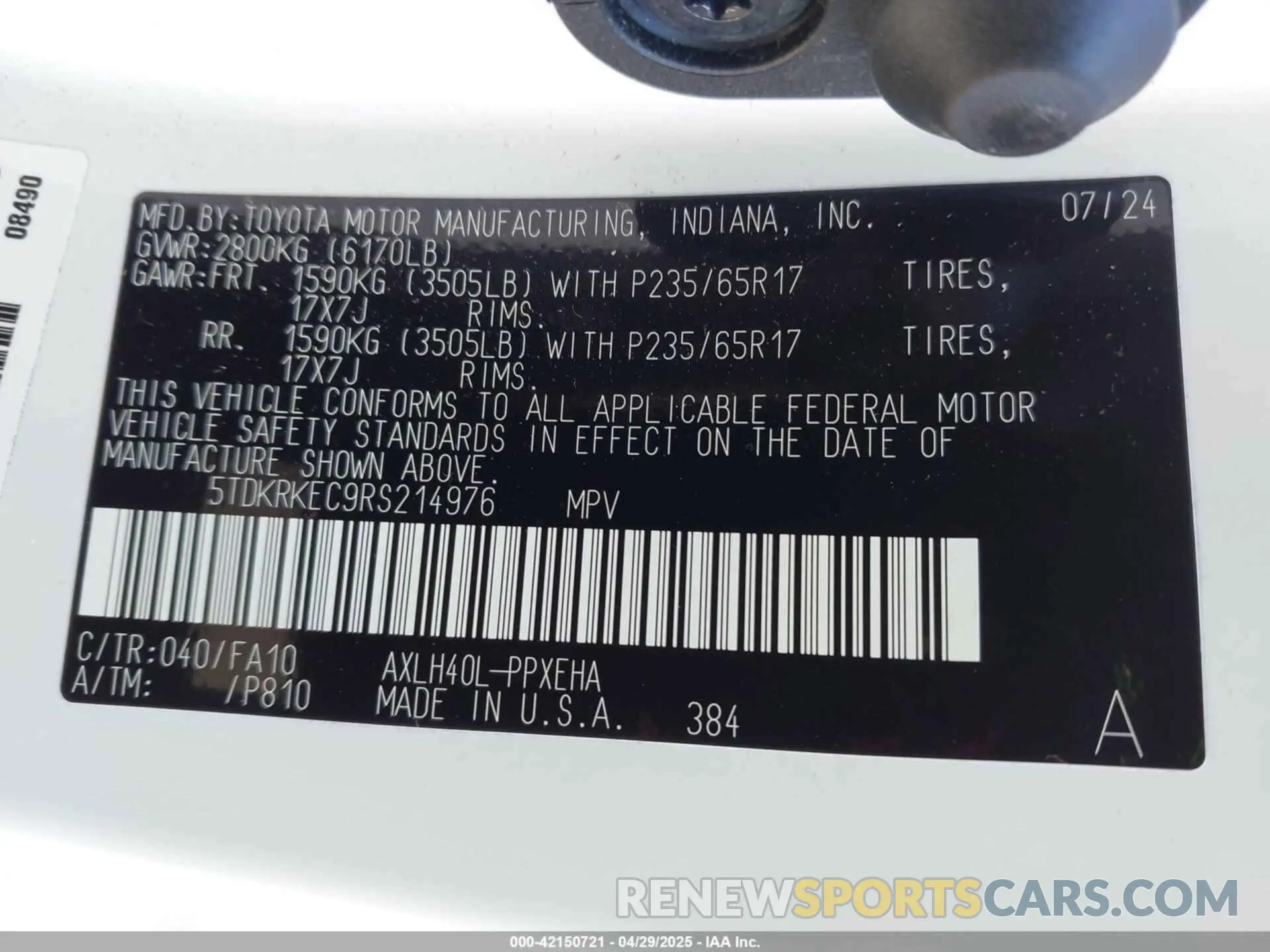 9 Photograph of a damaged car 5TDKRKEC9RS214976 TOYOTA SIENNA 2024