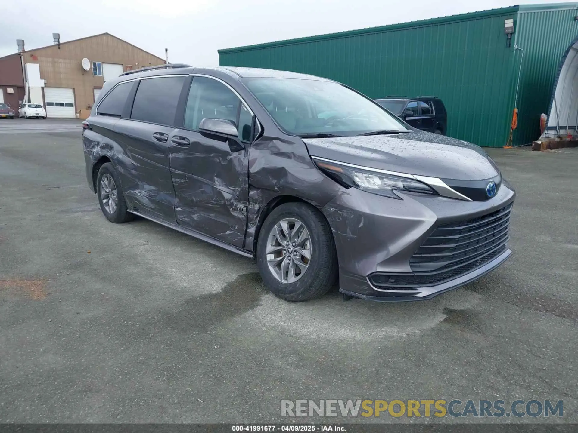 1 Photograph of a damaged car 5TDKSKFC6RS140774 TOYOTA SIENNA 2024