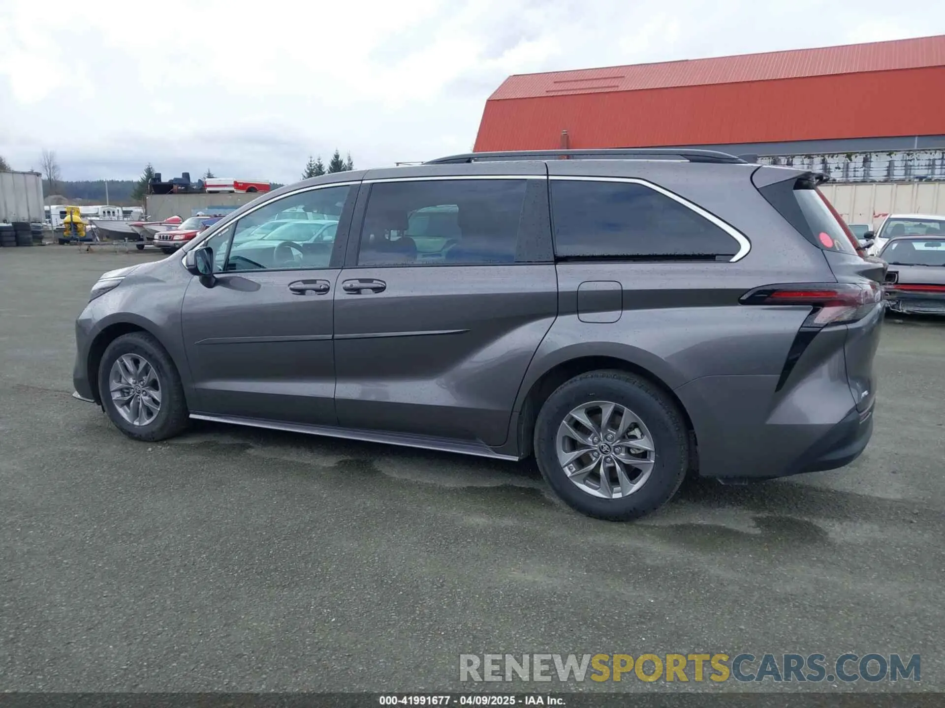 14 Photograph of a damaged car 5TDKSKFC6RS140774 TOYOTA SIENNA 2024