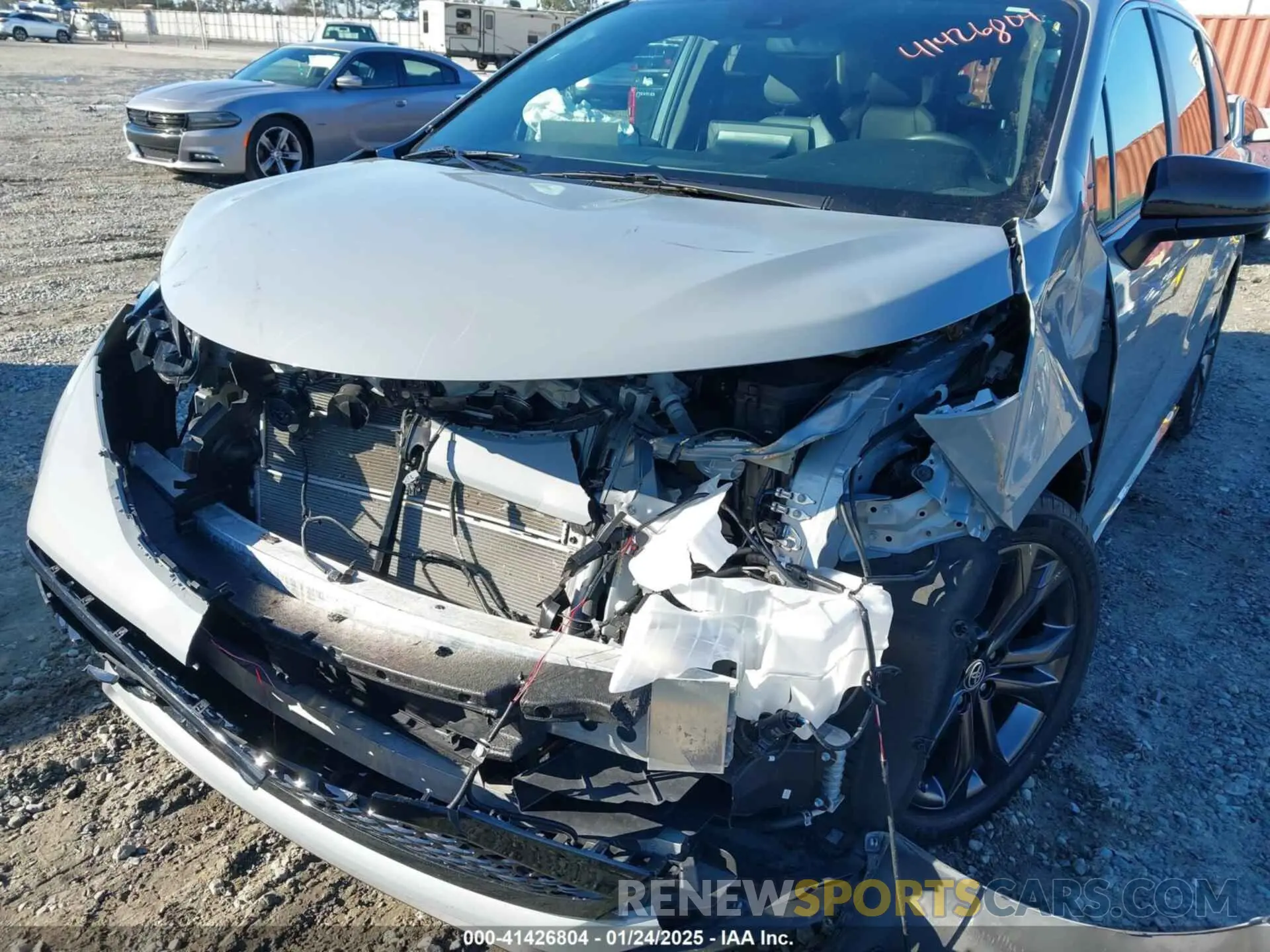 6 Photograph of a damaged car 5TDXRKEC0RS199029 TOYOTA SIENNA 2024