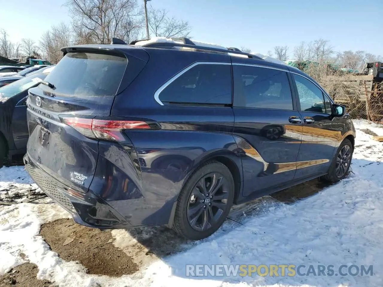 3 Photograph of a damaged car 5TDXRKEC2RS187433 TOYOTA SIENNA 2024