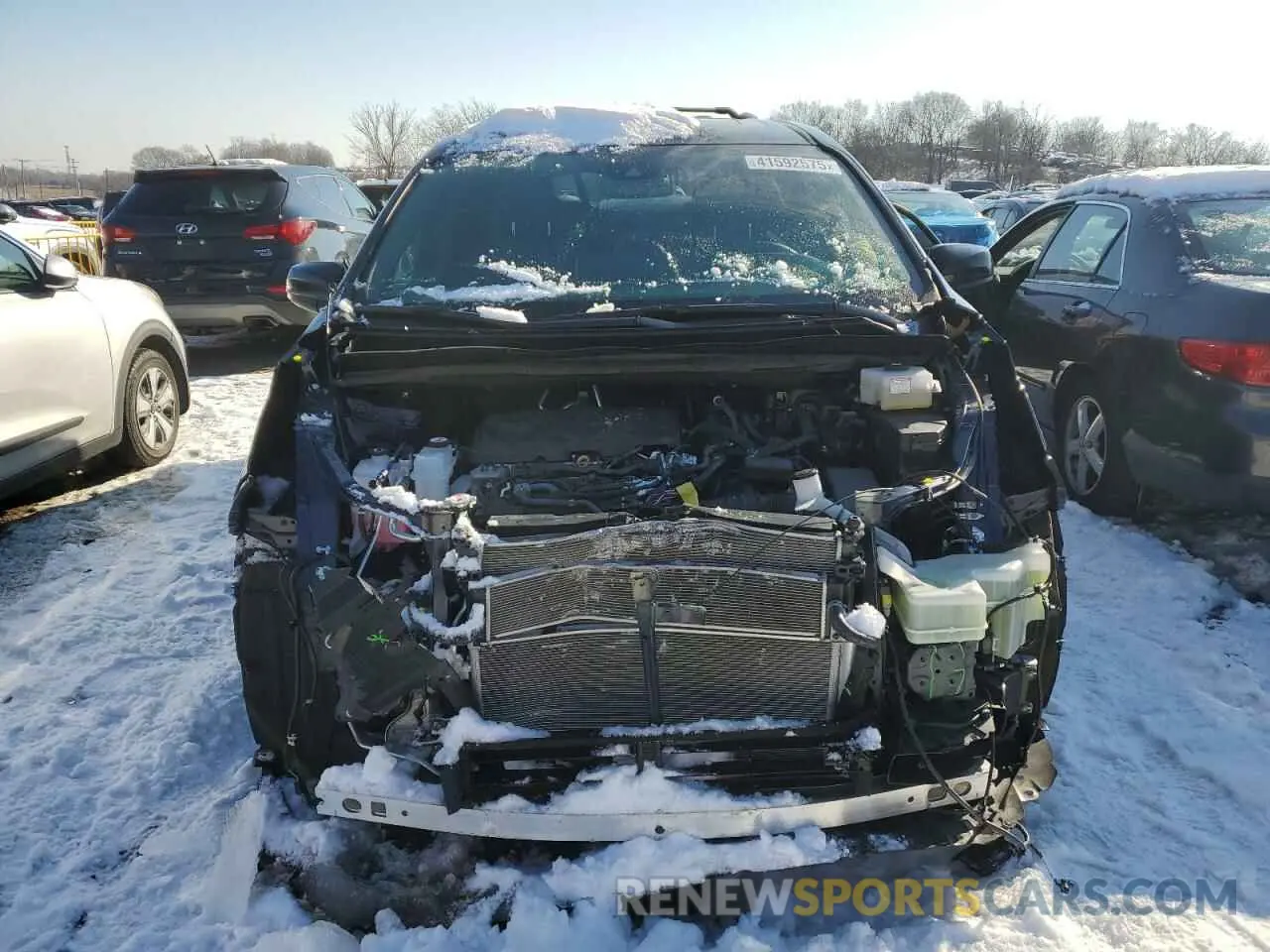 5 Photograph of a damaged car 5TDXRKEC2RS187433 TOYOTA SIENNA 2024