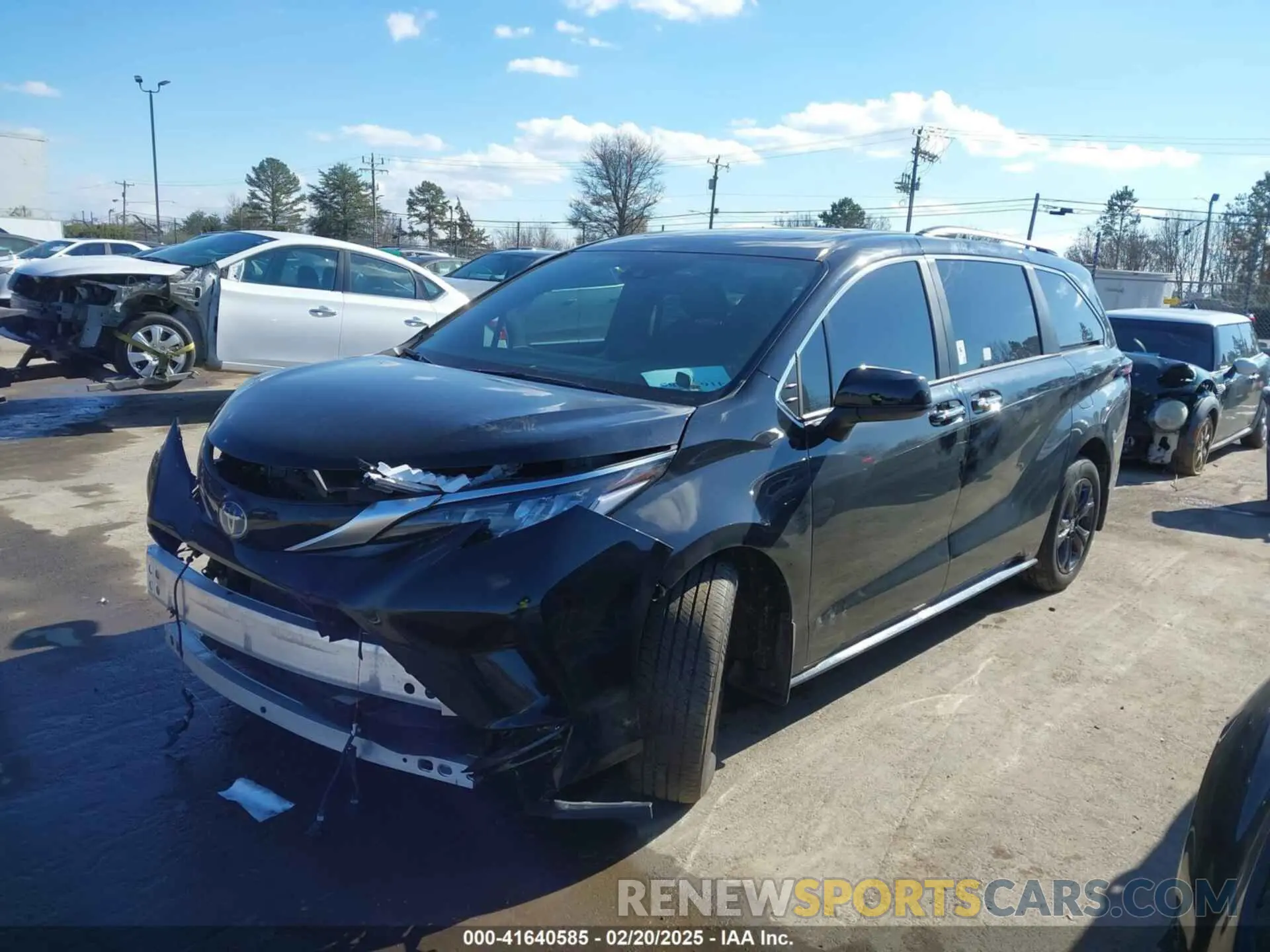 2 Photograph of a damaged car 5TDXSKFC1RS138680 TOYOTA SIENNA 2024