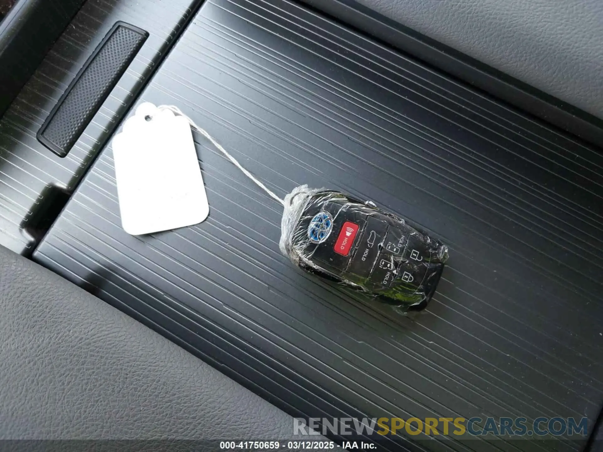 11 Photograph of a damaged car 5TDXSKFC4RS145137 TOYOTA SIENNA 2024