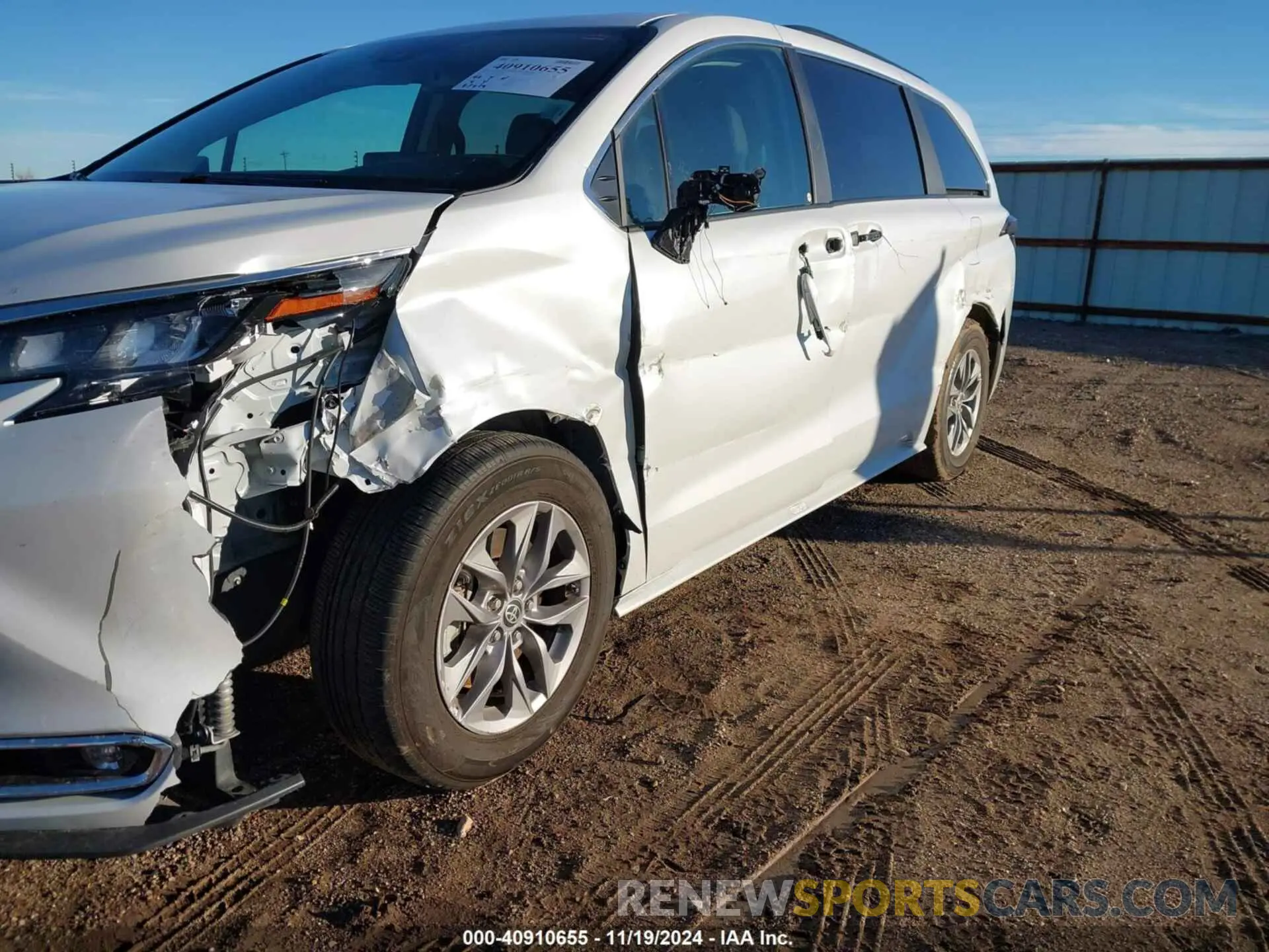 6 Photograph of a damaged car 5TDYRKEC3RS205765 TOYOTA SIENNA 2024
