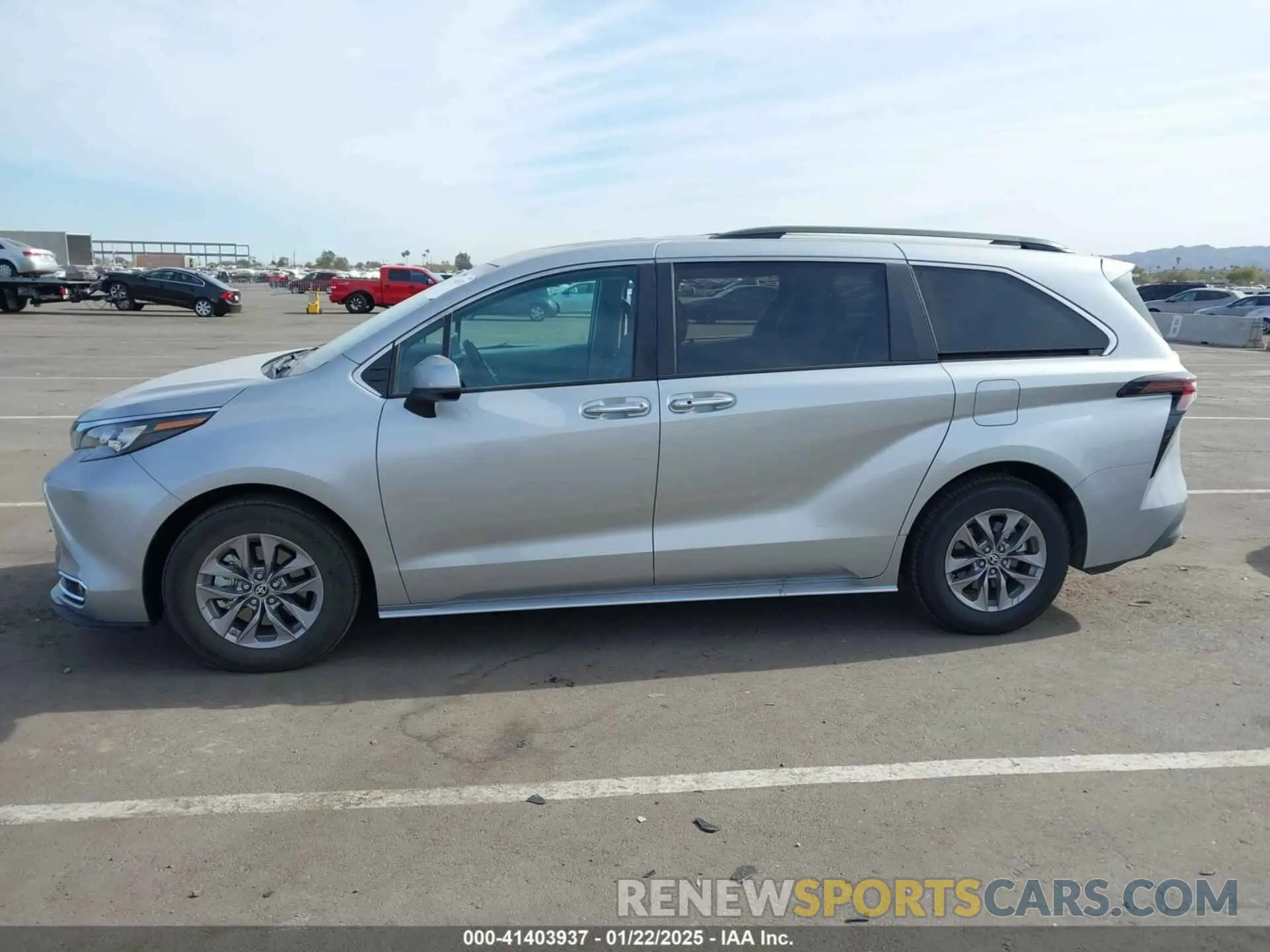 14 Photograph of a damaged car 5TDYRKEC8RS193614 TOYOTA SIENNA 2024