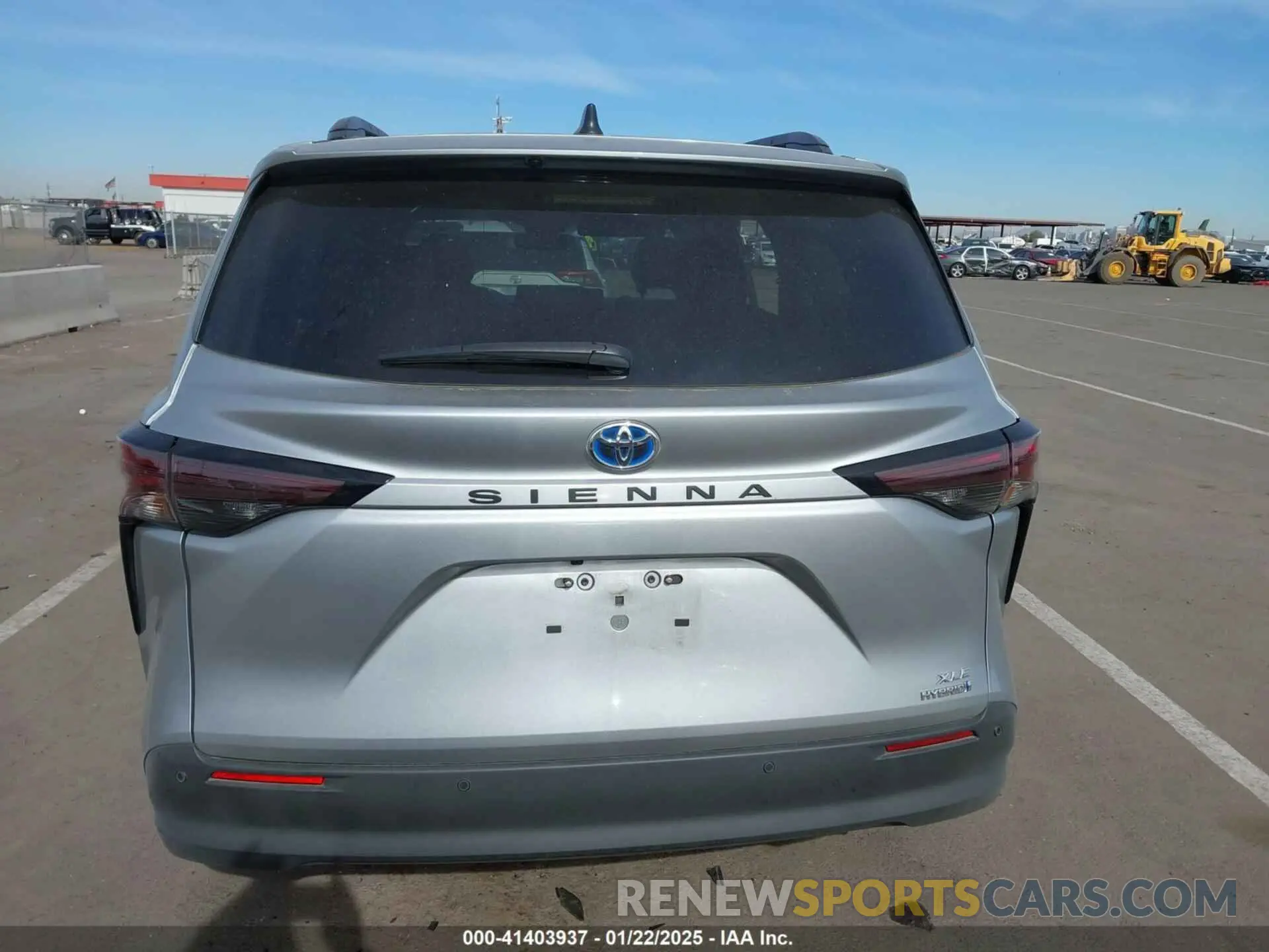16 Photograph of a damaged car 5TDYRKEC8RS193614 TOYOTA SIENNA 2024
