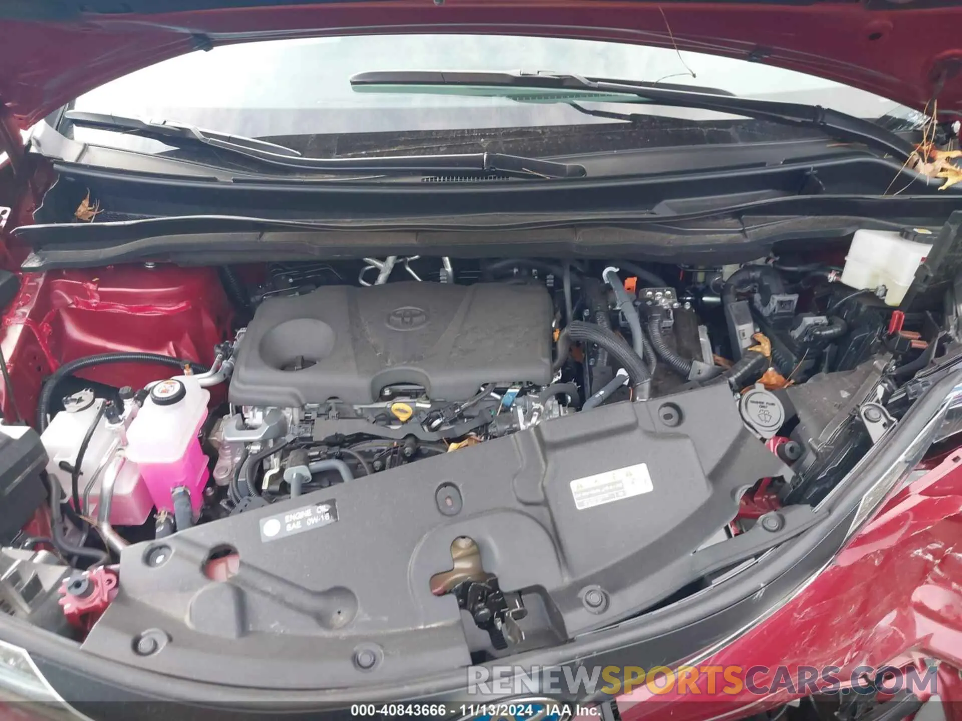 10 Photograph of a damaged car 5TDYRKEC8RS207866 TOYOTA SIENNA 2024