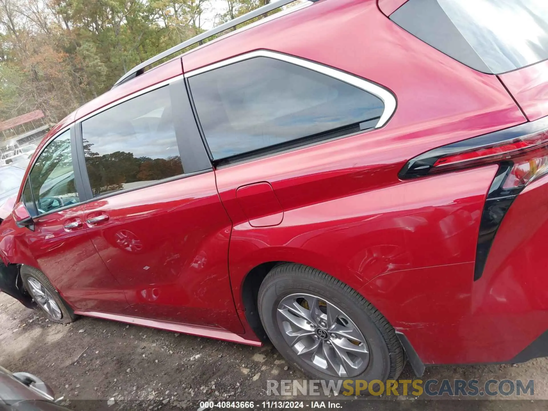 14 Photograph of a damaged car 5TDYRKEC8RS207866 TOYOTA SIENNA 2024