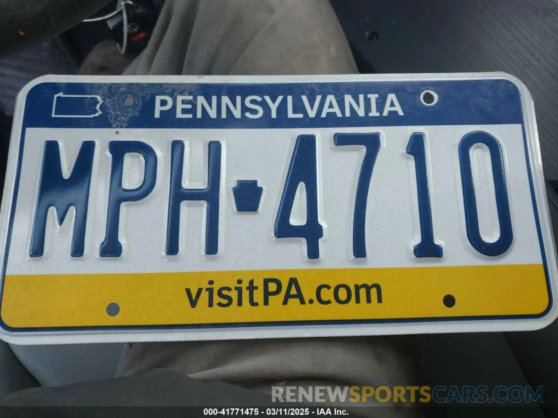18 Photograph of a damaged car 5TDYRKEC8RS215451 TOYOTA SIENNA 2024