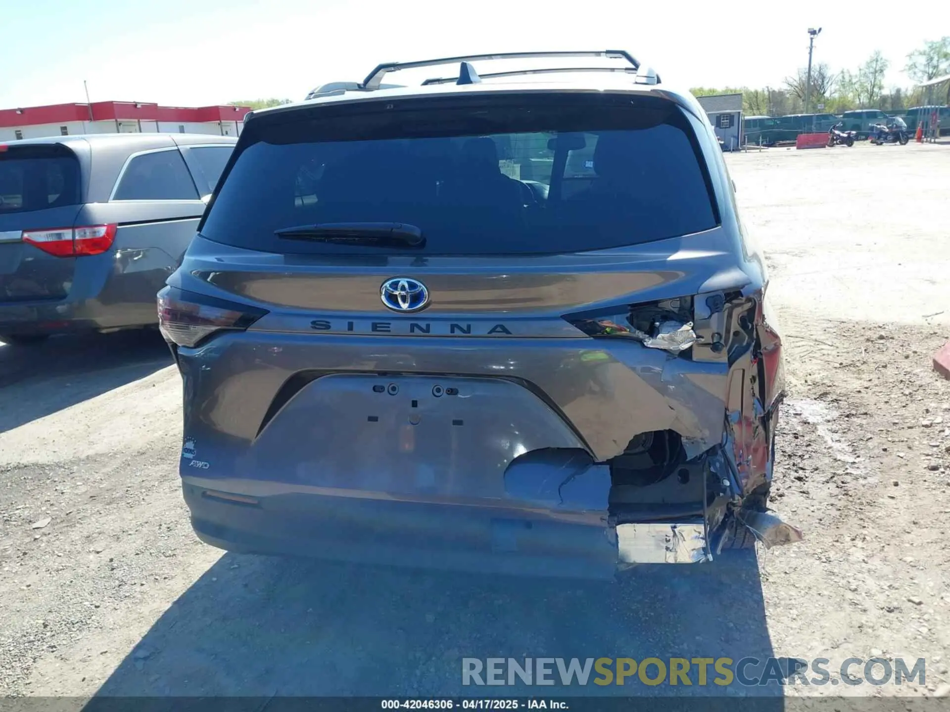 16 Photograph of a damaged car 5TDYSKFC1RS149845 TOYOTA SIENNA 2024