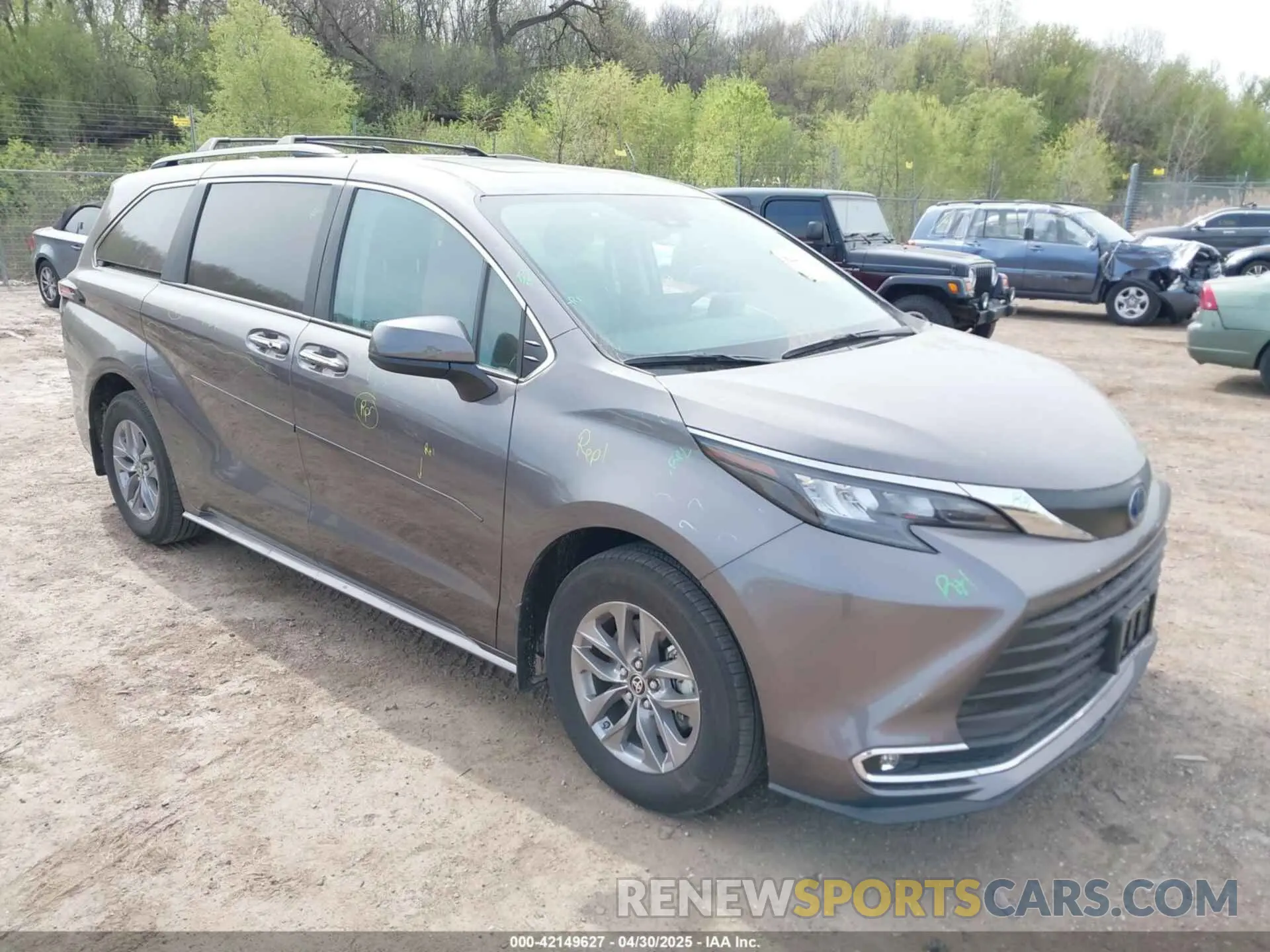 1 Photograph of a damaged car 5TDYSKFC5RS139626 TOYOTA SIENNA 2024