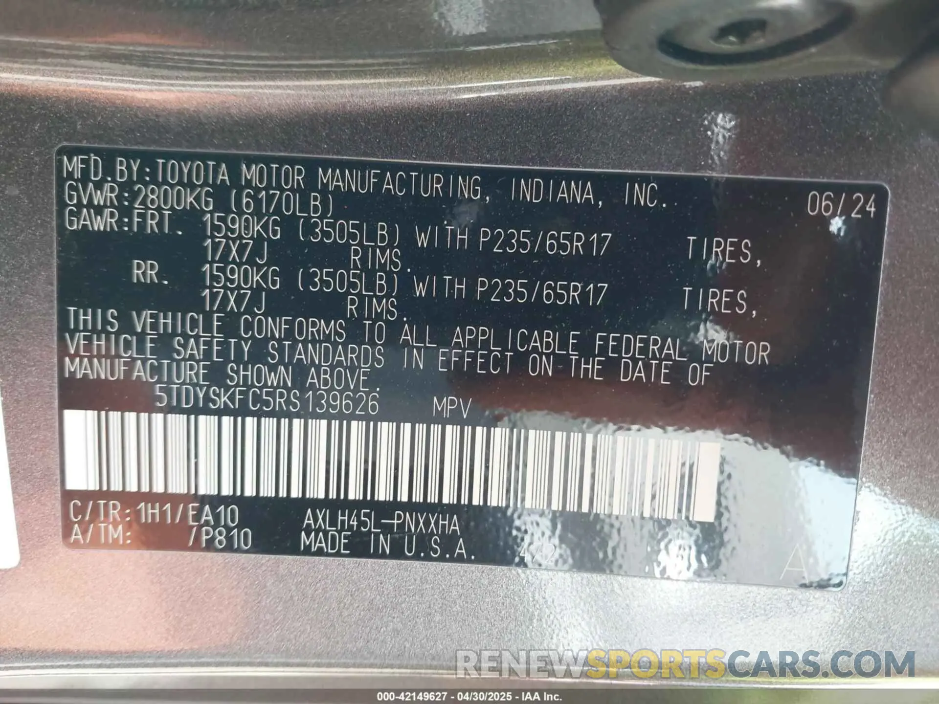 9 Photograph of a damaged car 5TDYSKFC5RS139626 TOYOTA SIENNA 2024