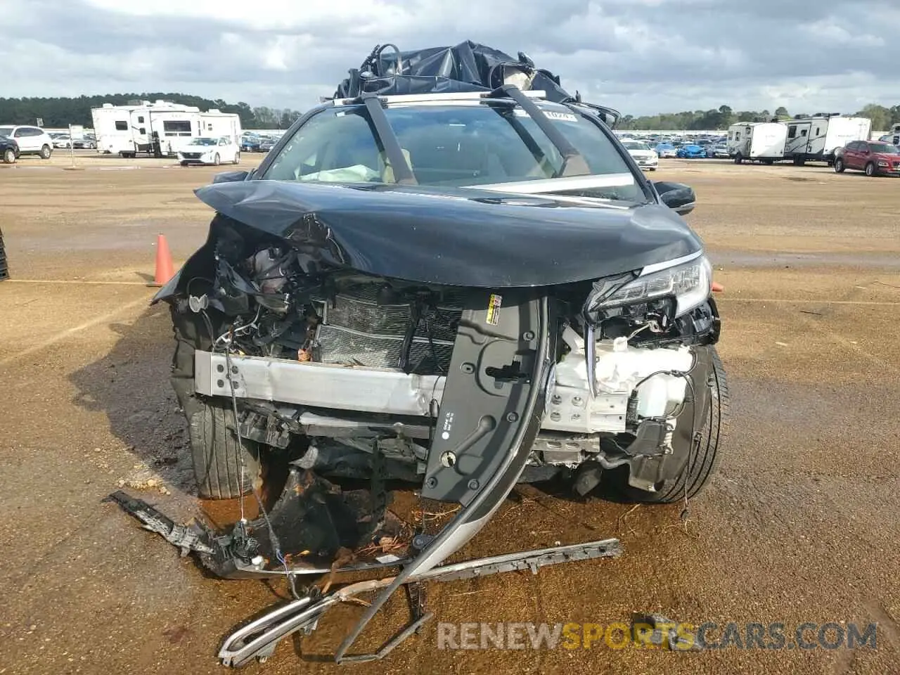 5 Photograph of a damaged car 5TDZRKEC0RS182904 TOYOTA SIENNA 2024