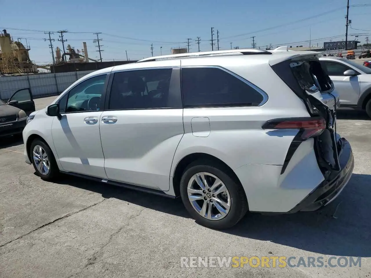 2 Photograph of a damaged car 5TDZRKEC1RS187559 TOYOTA SIENNA 2024