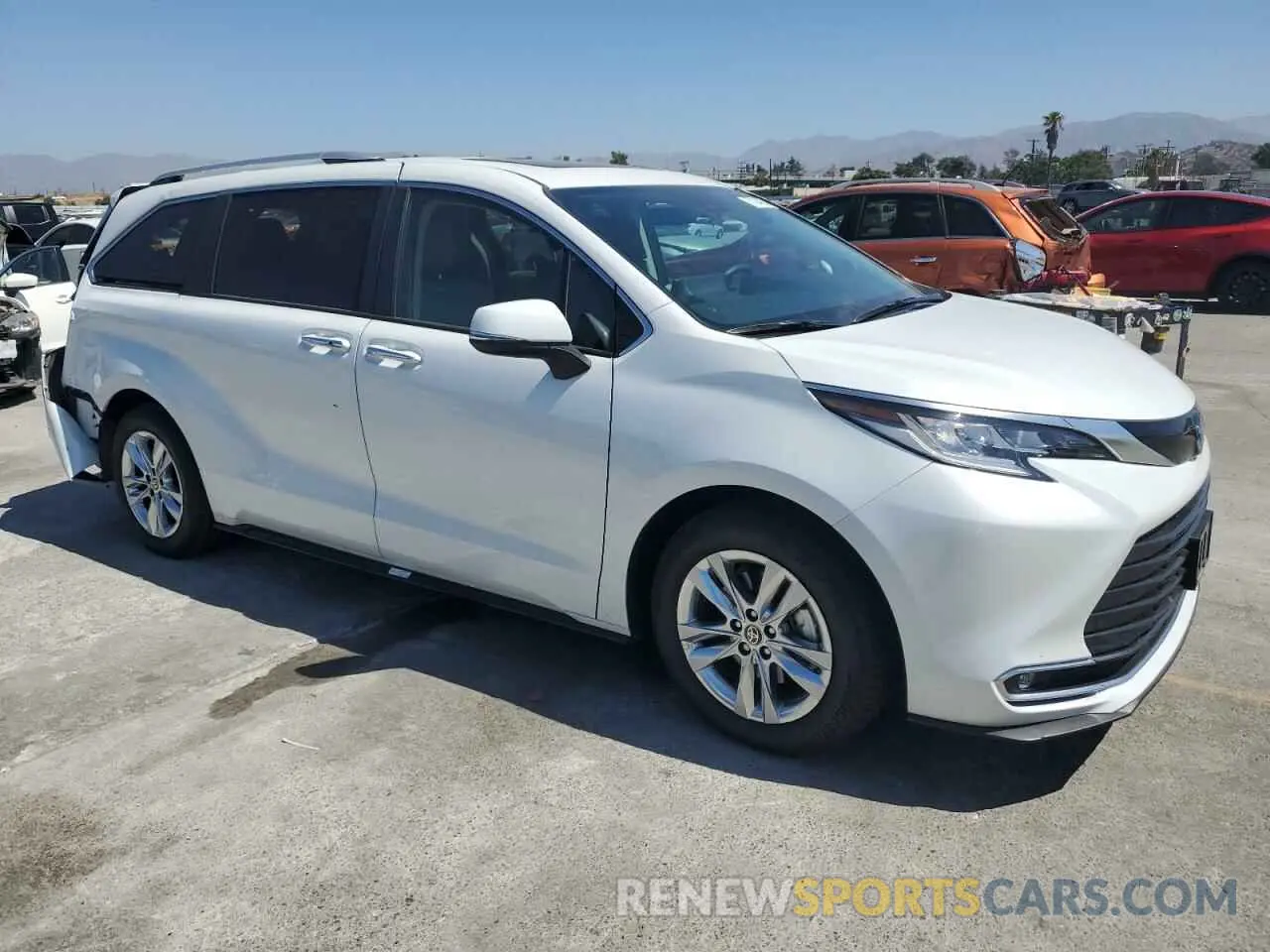 4 Photograph of a damaged car 5TDZRKEC1RS187559 TOYOTA SIENNA 2024