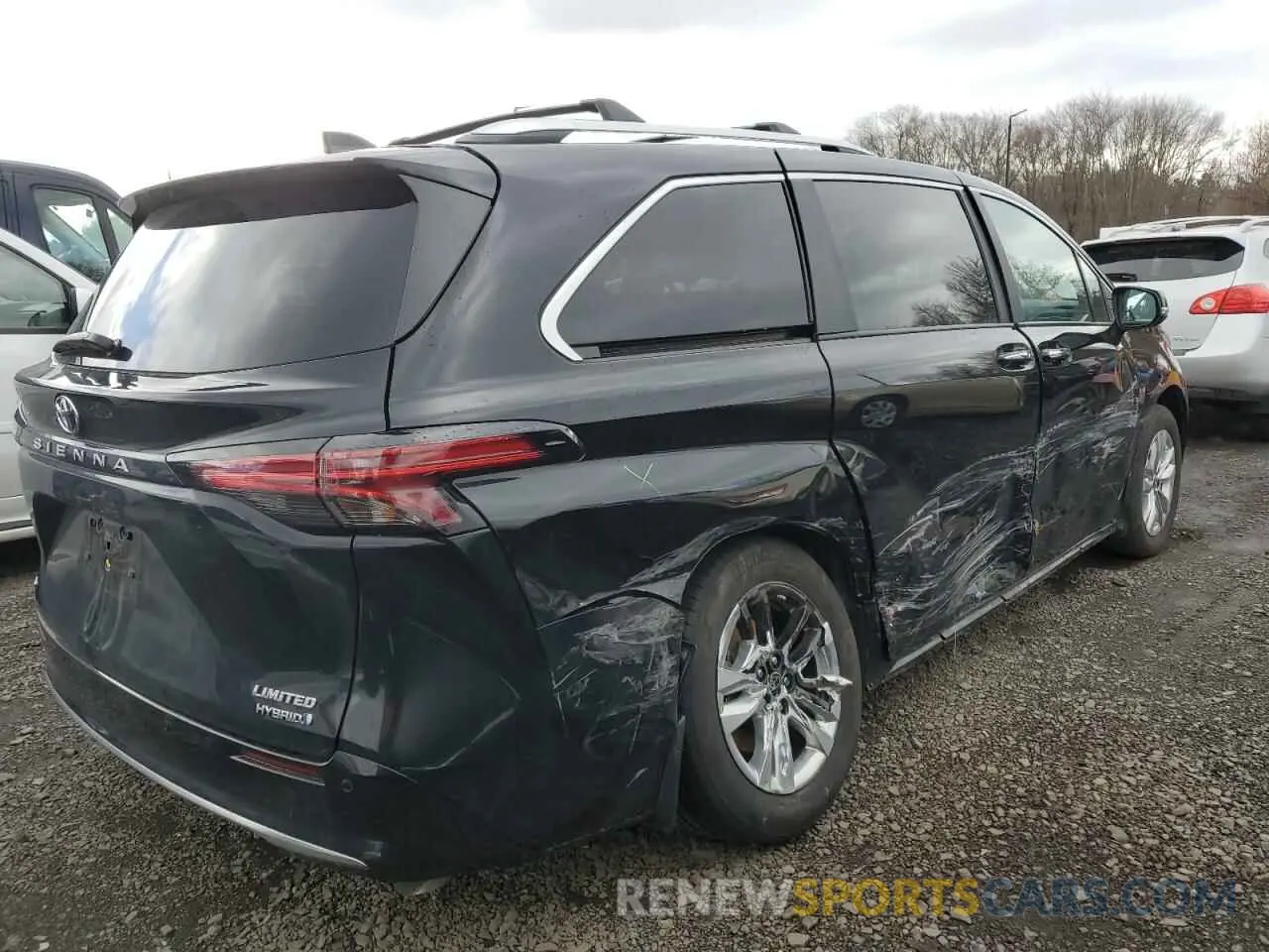 3 Photograph of a damaged car 5TDZSKFC0RS113911 TOYOTA SIENNA 2024