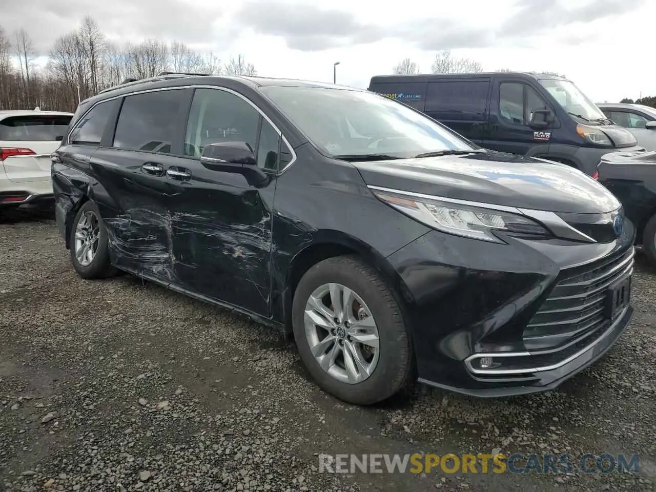 4 Photograph of a damaged car 5TDZSKFC0RS113911 TOYOTA SIENNA 2024