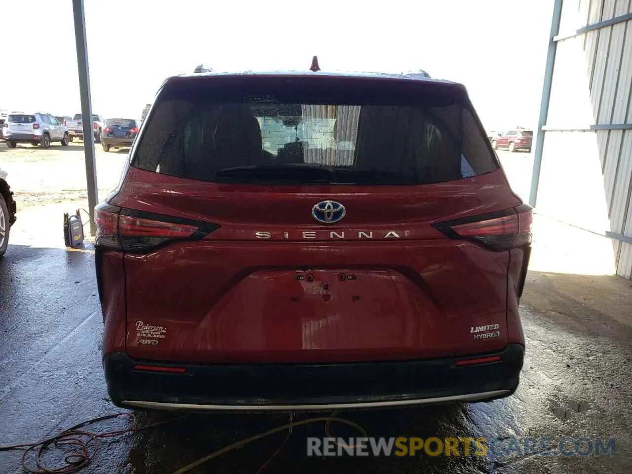 6 Photograph of a damaged car 5TDZSKFC1RS122942 TOYOTA SIENNA 2024