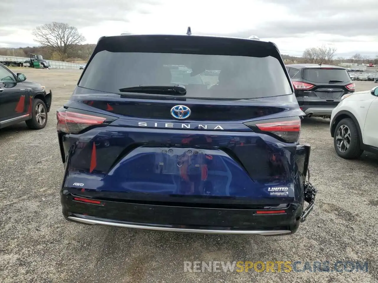 6 Photograph of a damaged car 5TDZSKFC3RS122795 TOYOTA SIENNA 2024