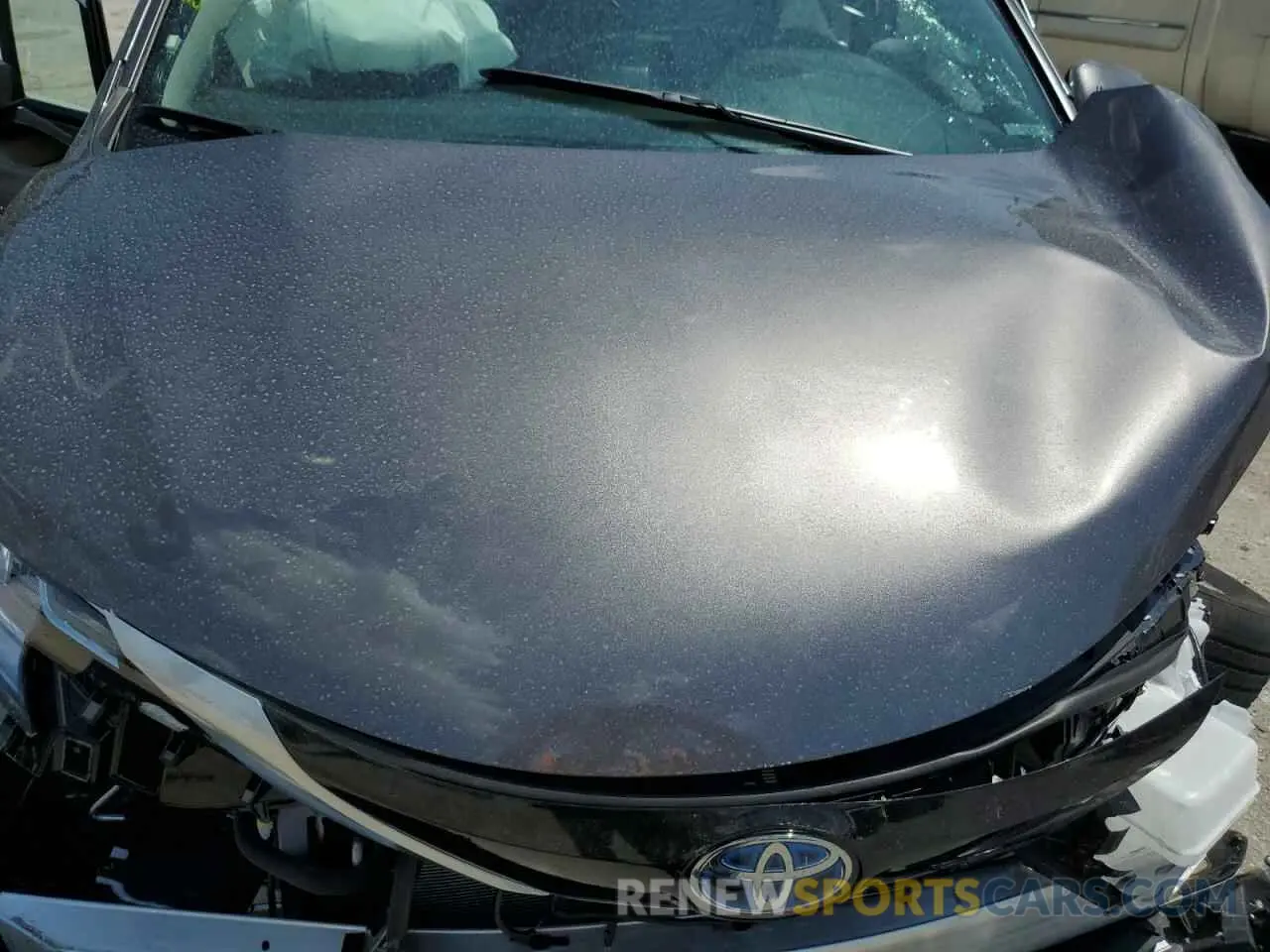 12 Photograph of a damaged car 5TDZSKFC5RS136486 TOYOTA SIENNA 2024