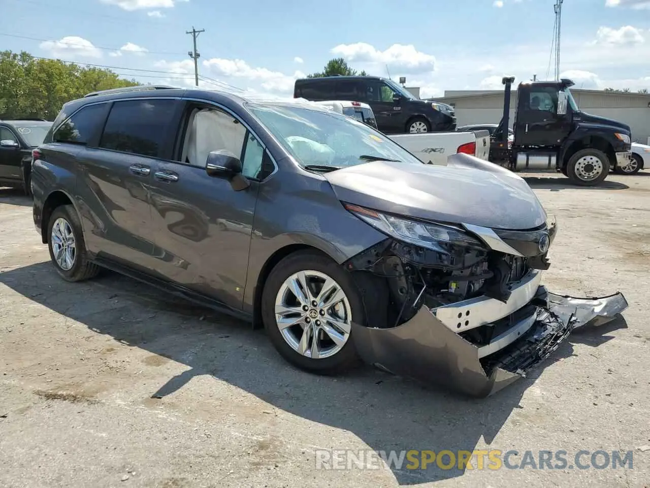 4 Photograph of a damaged car 5TDZSKFC5RS136486 TOYOTA SIENNA 2024