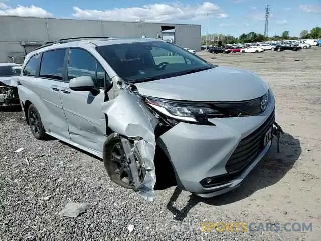 11 Photograph of a damaged car 5TDCSKFC1SS155466 TOYOTA SIENNA 2025