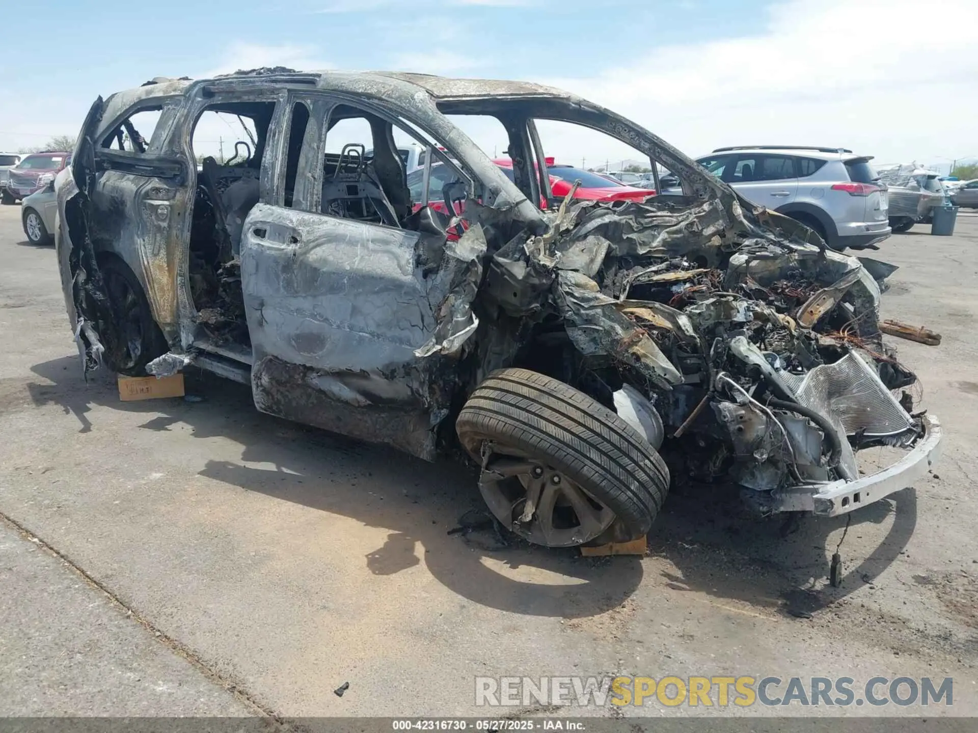 1 Photograph of a damaged car 5TDDRKEC7SS229054 TOYOTA SIENNA 2025