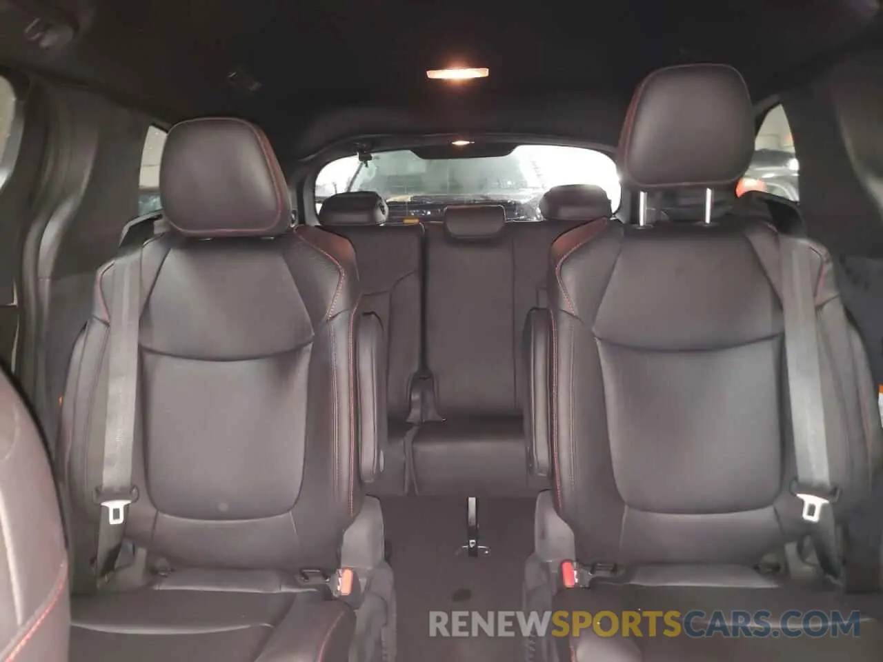 10 Photograph of a damaged car 5TDDSKFCXSS167538 TOYOTA SIENNA 2025