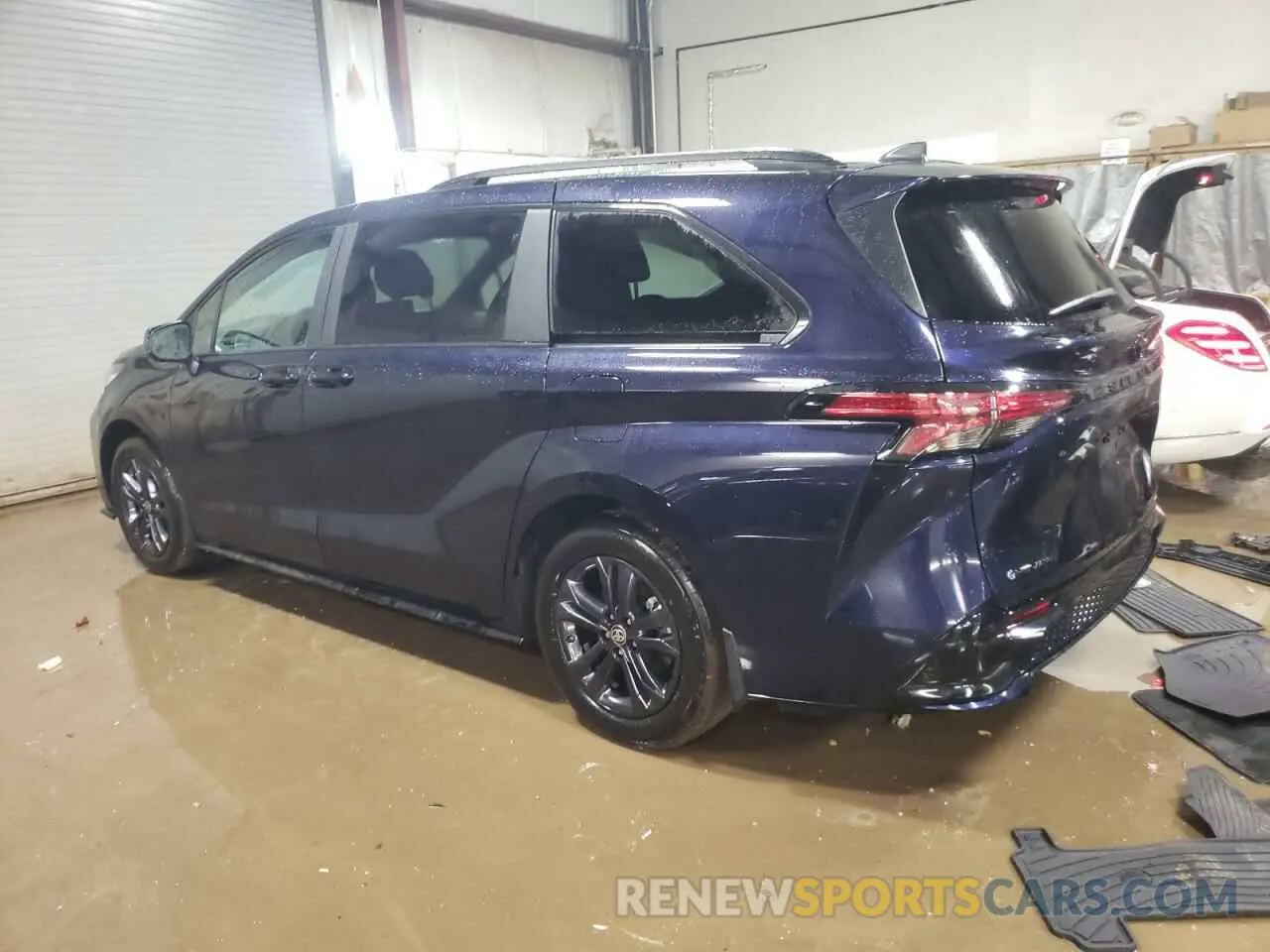 2 Photograph of a damaged car 5TDDSKFCXSS167538 TOYOTA SIENNA 2025