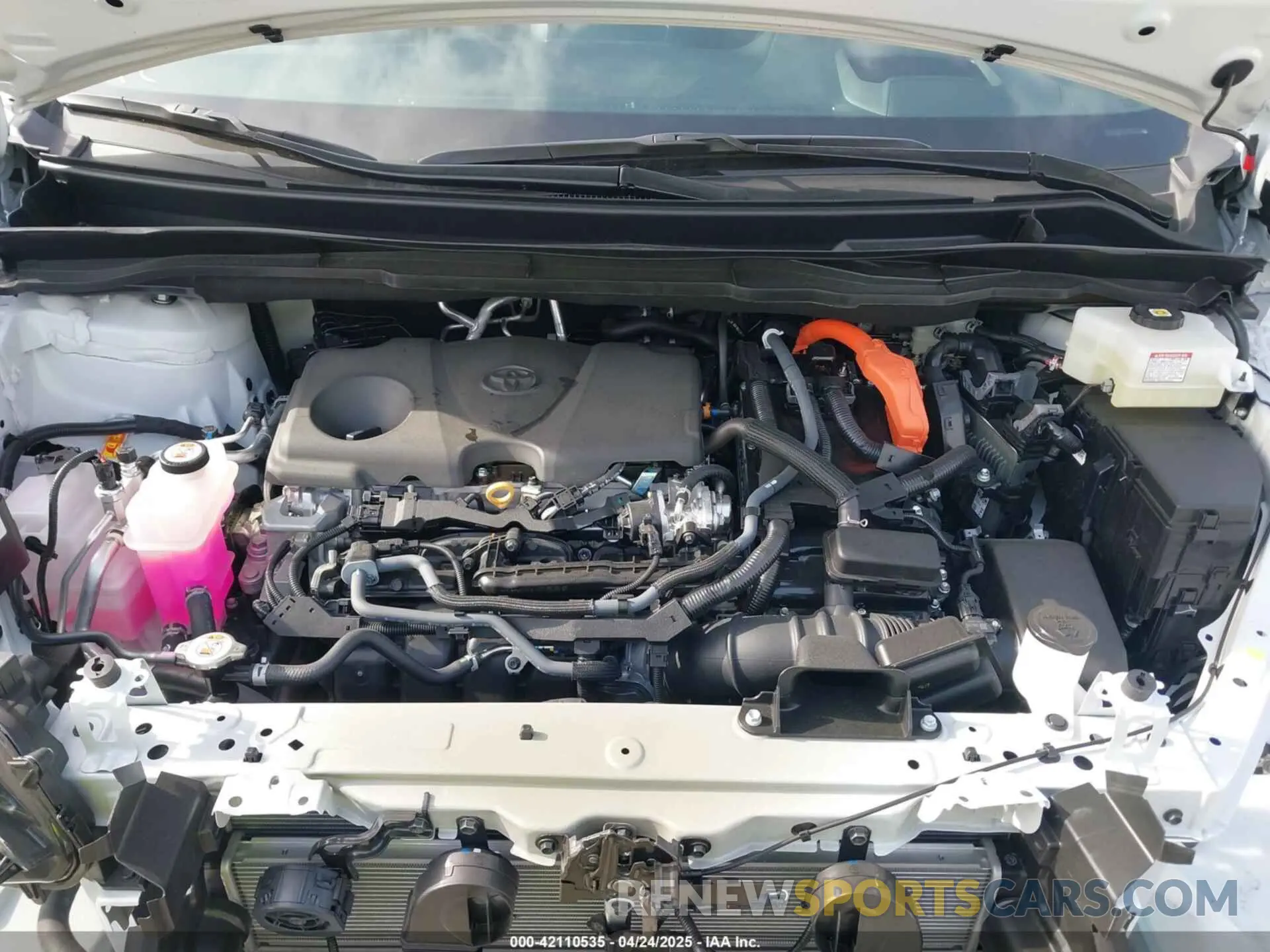 10 Photograph of a damaged car 5TDESKFC0SS168394 TOYOTA SIENNA 2025
