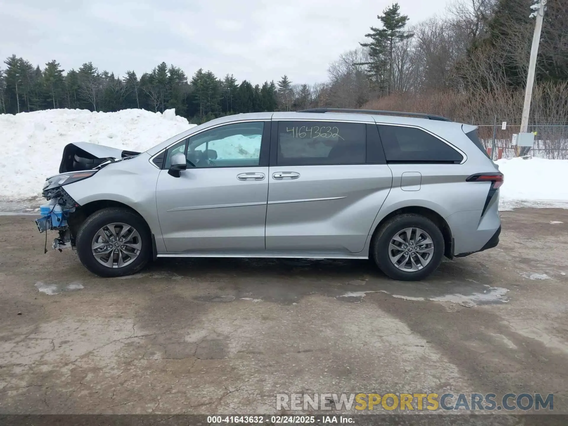14 Photograph of a damaged car 5TDJSKFC1SS170265 TOYOTA SIENNA 2025