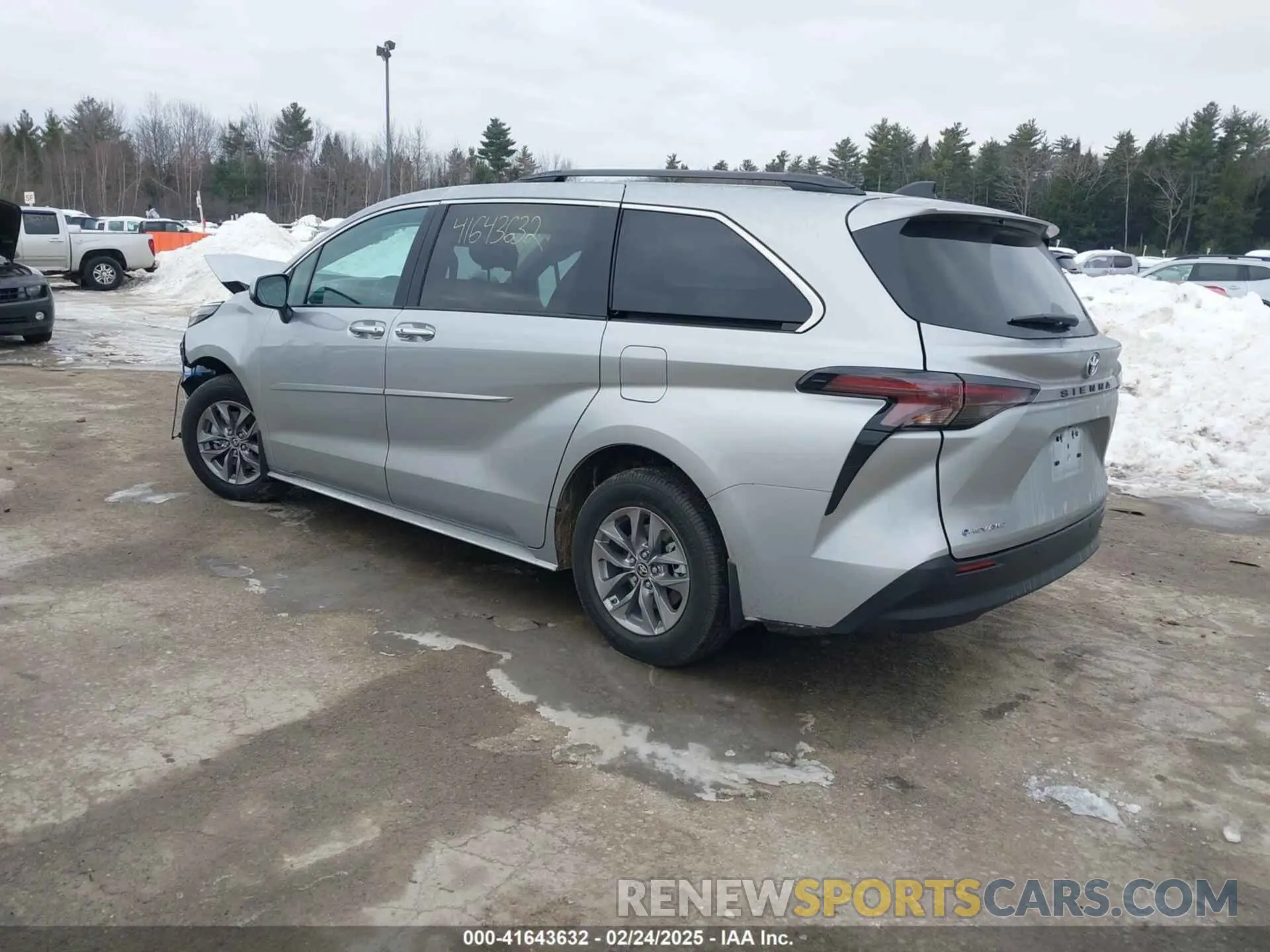 3 Photograph of a damaged car 5TDJSKFC1SS170265 TOYOTA SIENNA 2025