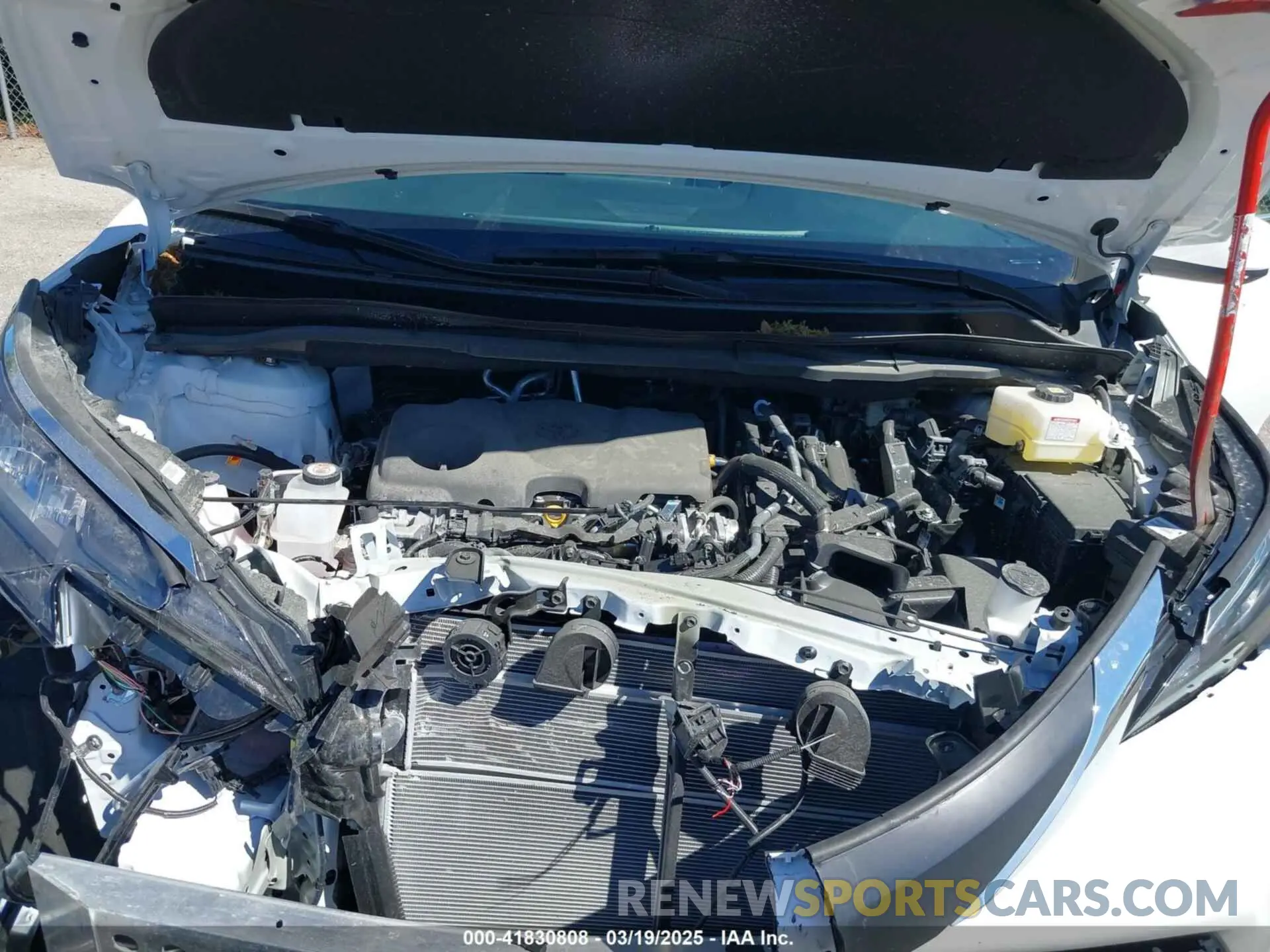 10 Photograph of a damaged car 5TDKRKEC1SS225251 TOYOTA SIENNA 2025