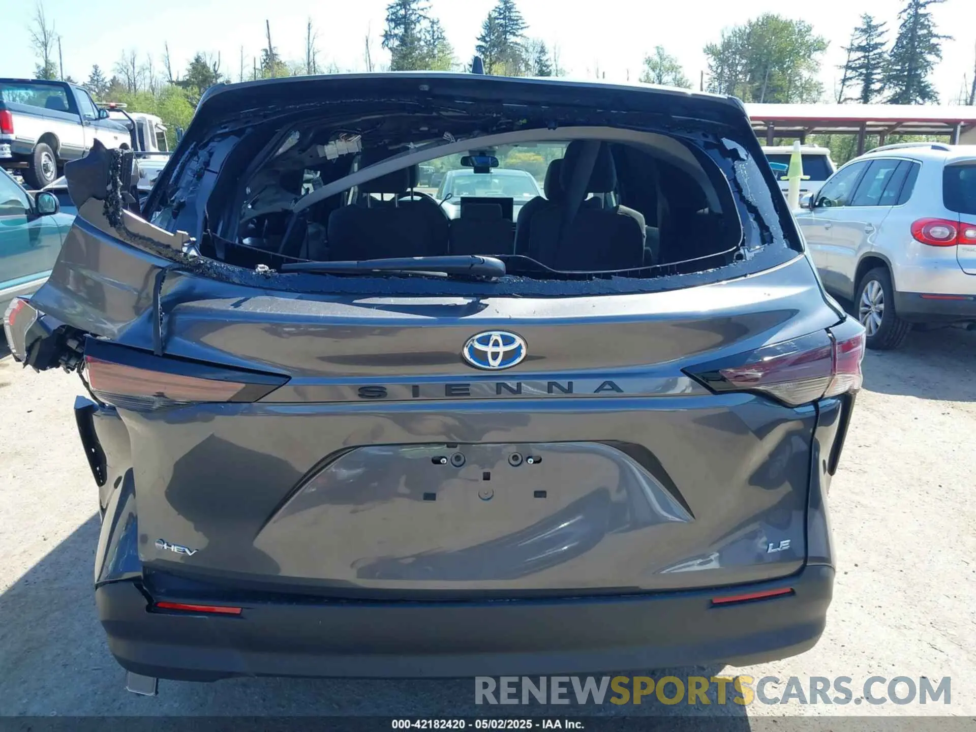 15 Photograph of a damaged car 5TDKRKEC2SS239529 TOYOTA SIENNA 2025