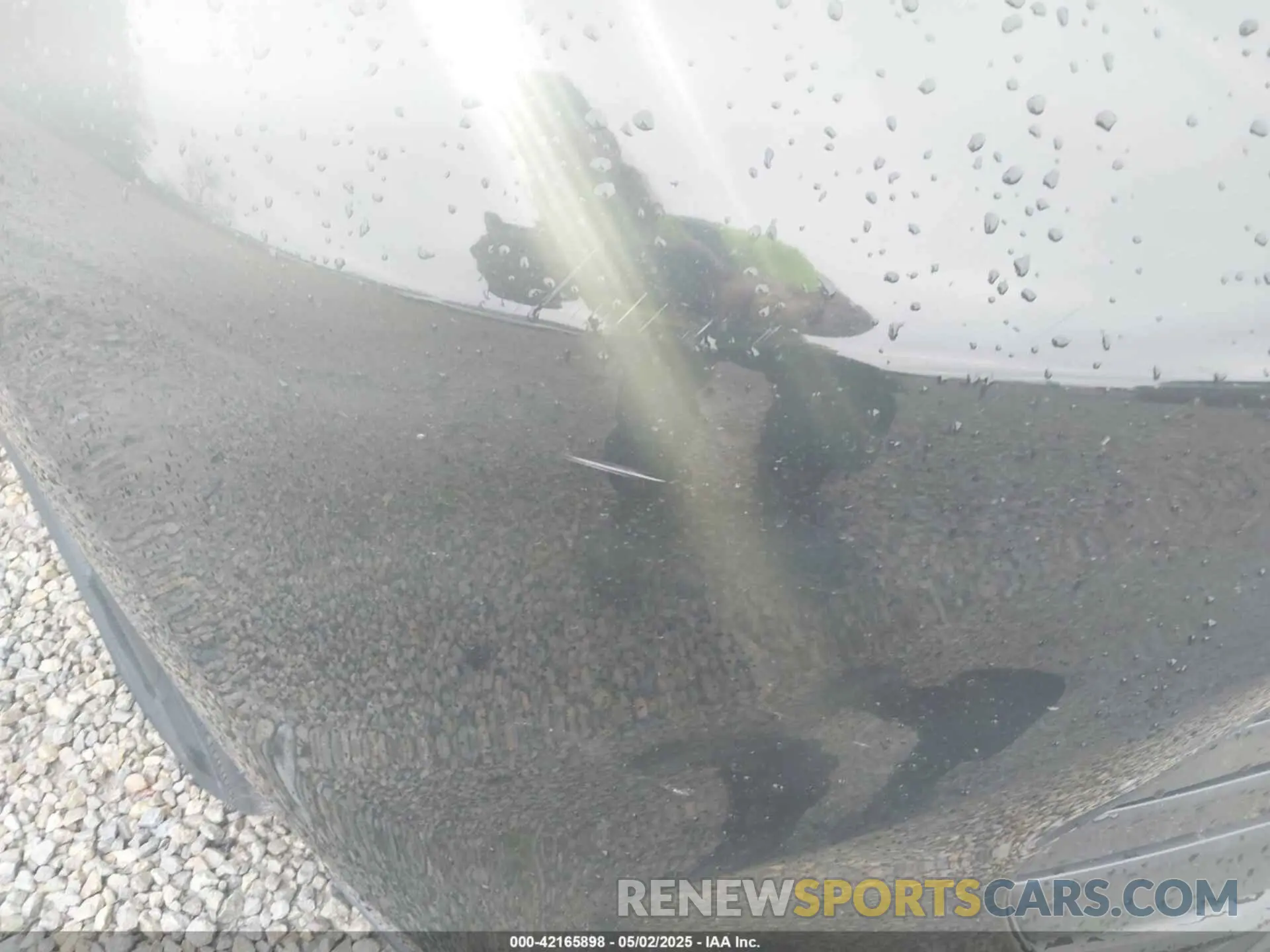 18 Photograph of a damaged car 5TDKRKEC3SS241516 TOYOTA SIENNA 2025