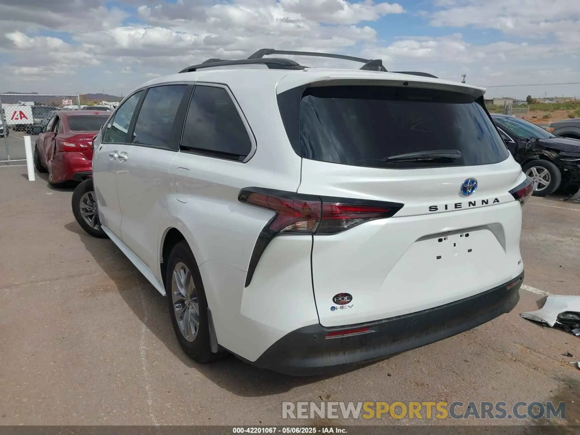 15 Photograph of a damaged car 5TDYRKEC2SS247902 TOYOTA SIENNA 2025