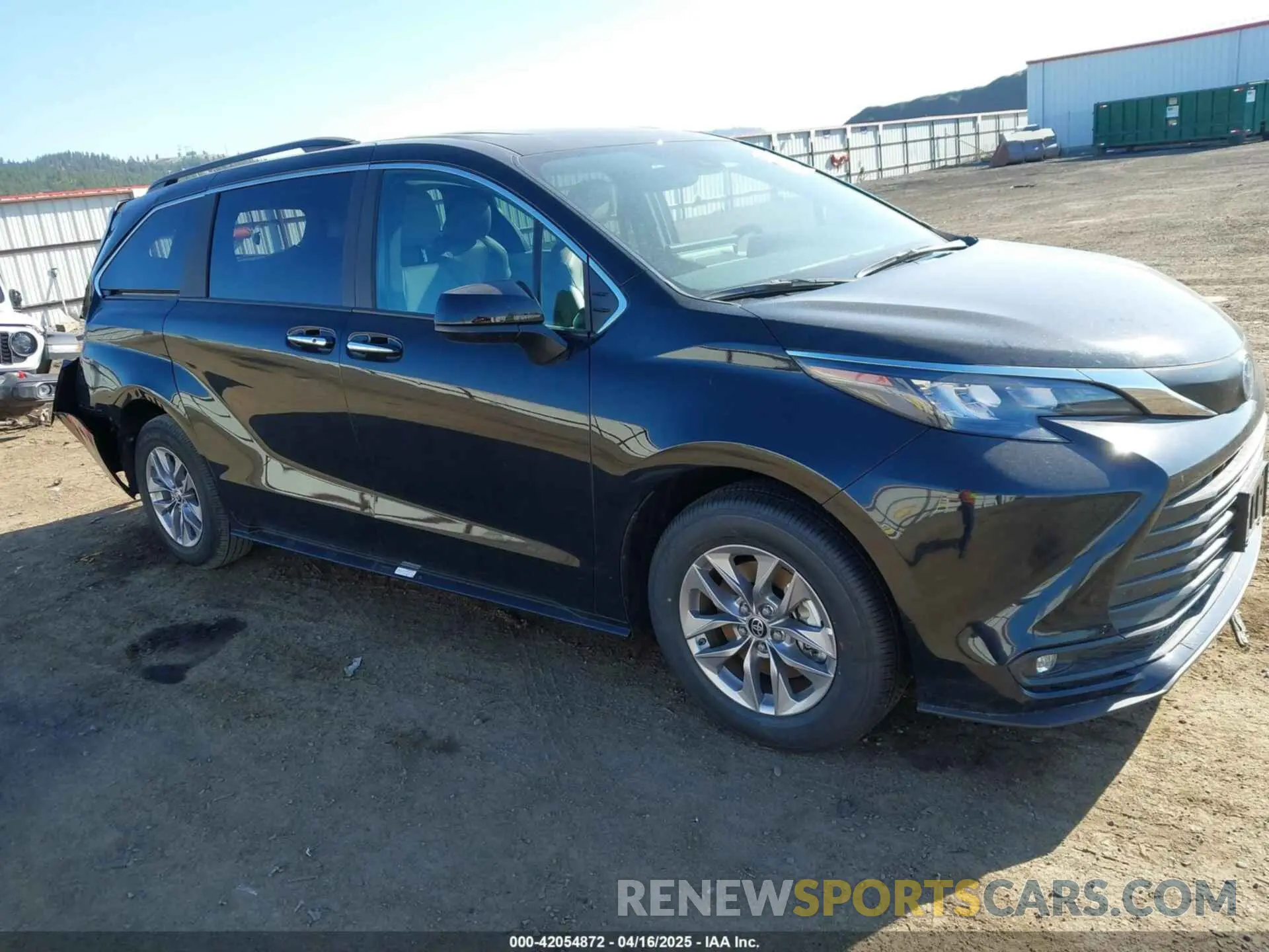 1 Photograph of a damaged car 5TDYRKEC3SS242899 TOYOTA SIENNA 2025