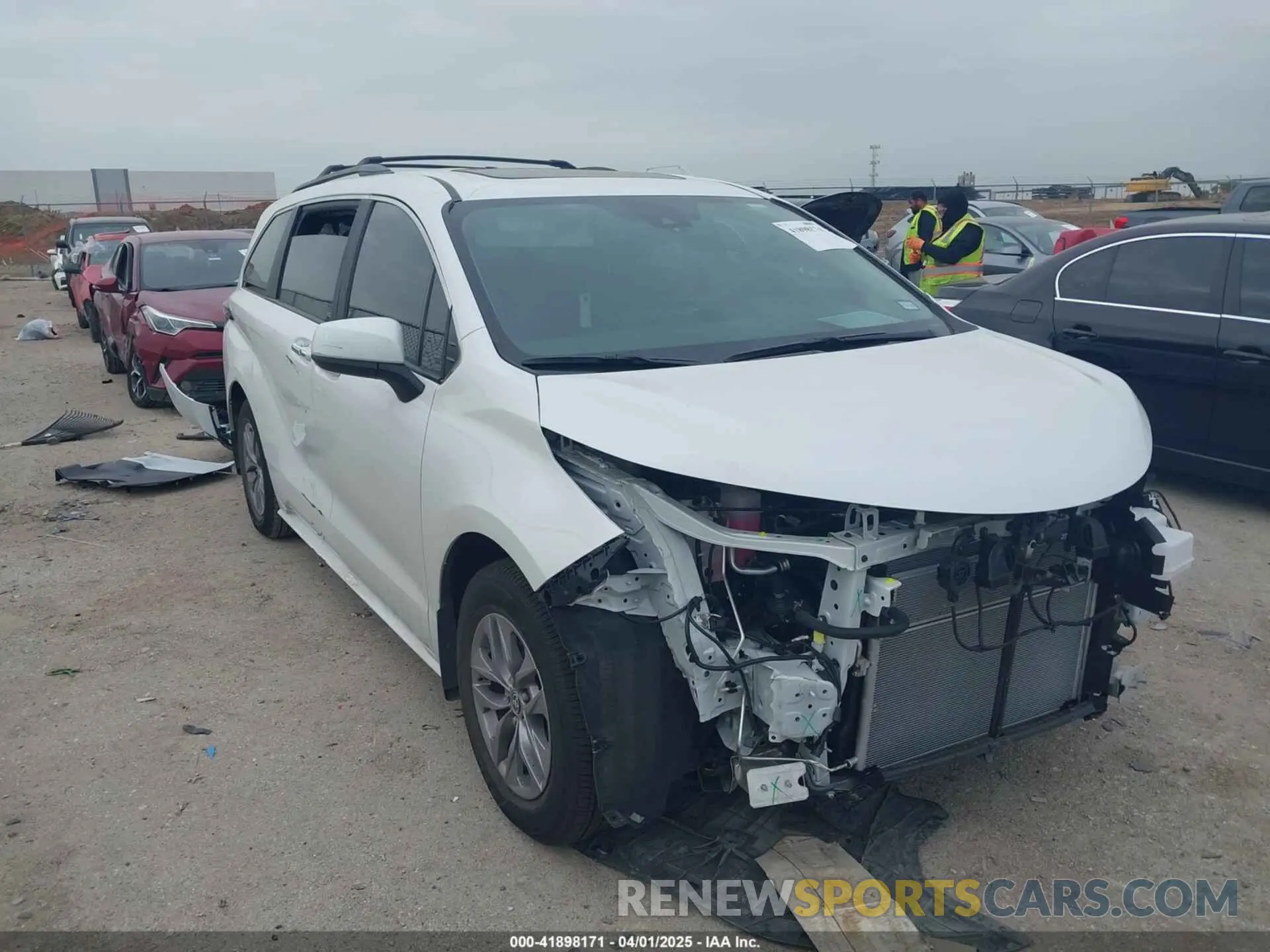 1 Photograph of a damaged car 5TDYRKECXSS230300 TOYOTA SIENNA 2025