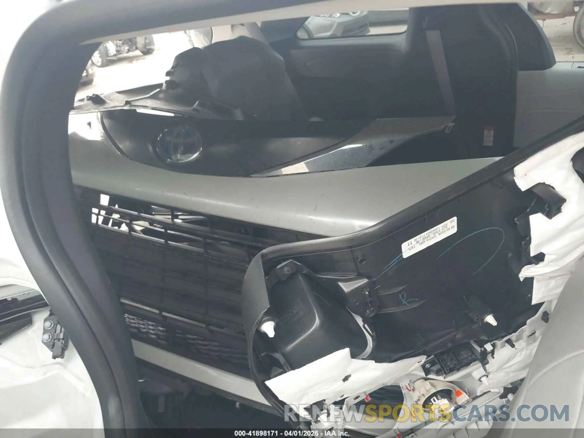 12 Photograph of a damaged car 5TDYRKECXSS230300 TOYOTA SIENNA 2025