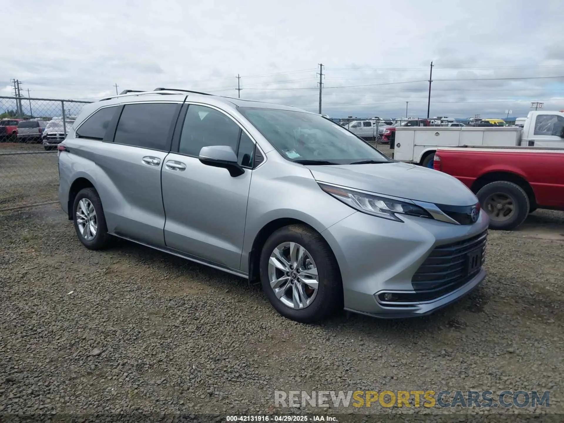 1 Photograph of a damaged car 5TDZRKEC9SS234407 TOYOTA SIENNA 2025