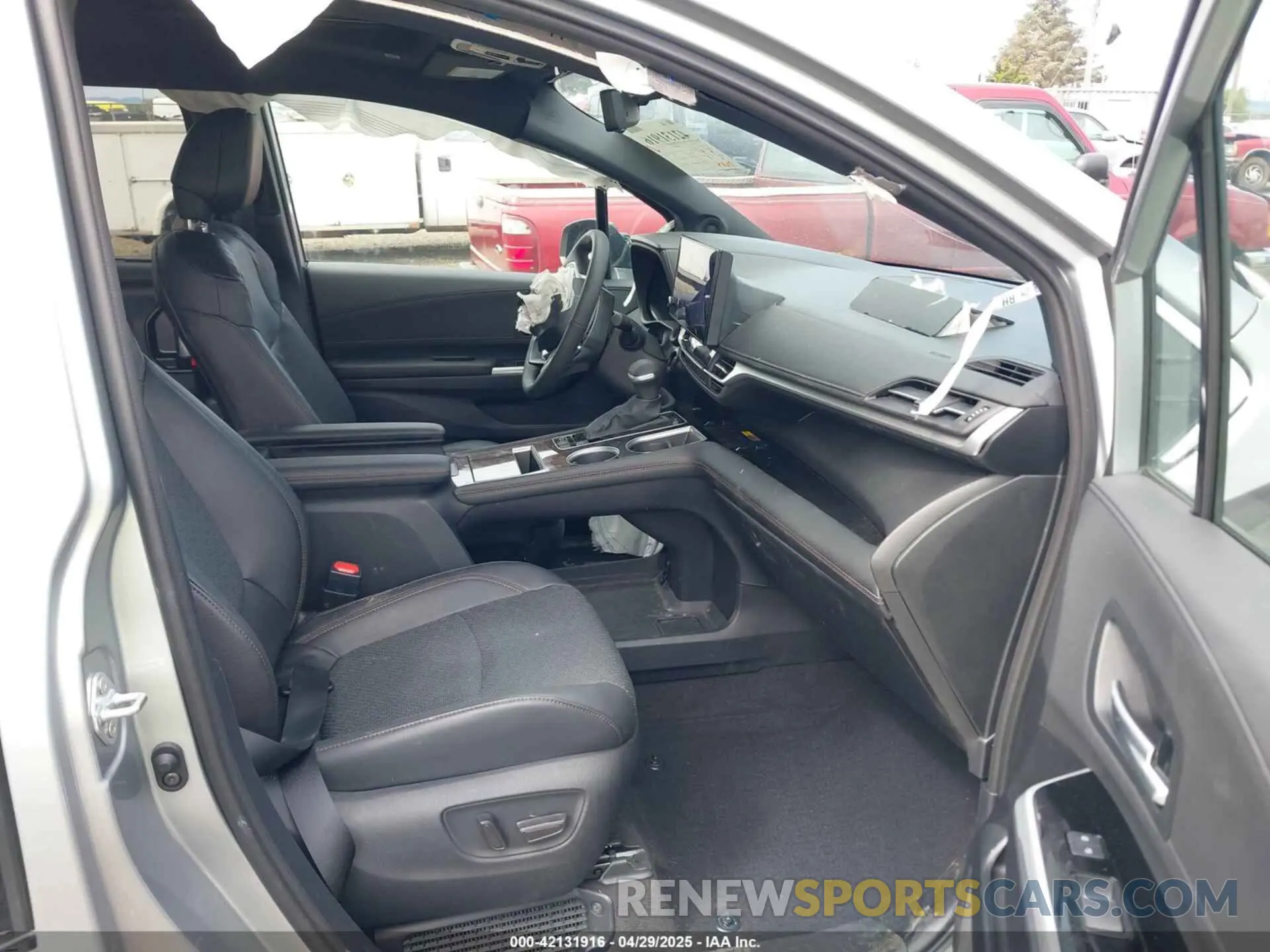 5 Photograph of a damaged car 5TDZRKEC9SS234407 TOYOTA SIENNA 2025