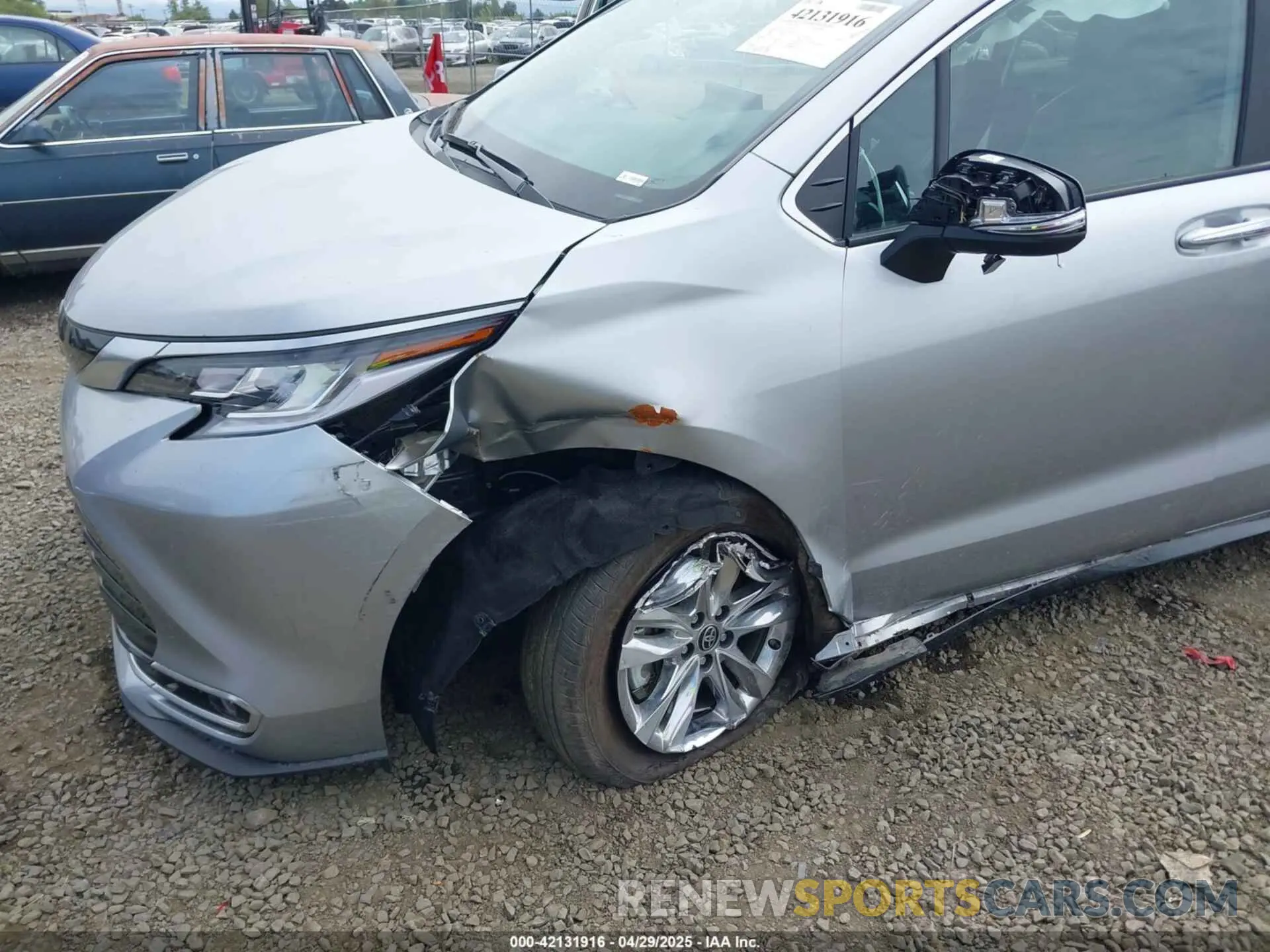6 Photograph of a damaged car 5TDZRKEC9SS234407 TOYOTA SIENNA 2025