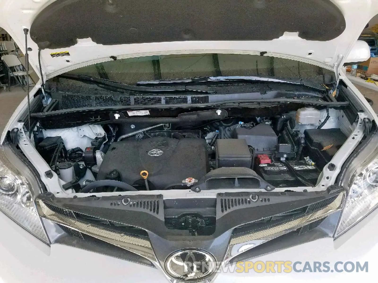 7 Photograph of a damaged car 5TDYZ3DC9KS979371 TOYOTA SIENNA LIM 2019