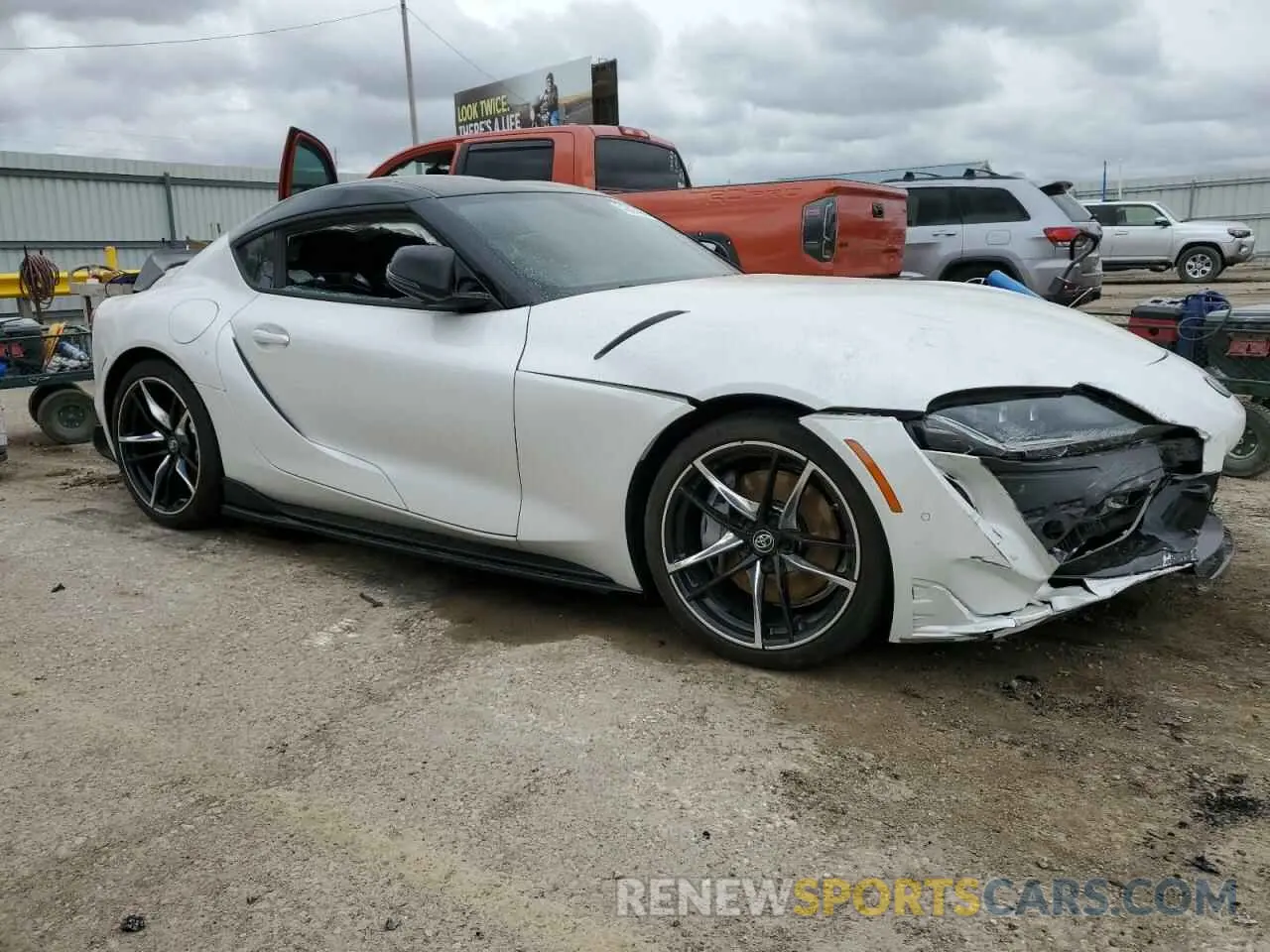 4 Photograph of a damaged car WZ1DB0C00NW052340 TOYOTA SUPRA 2022