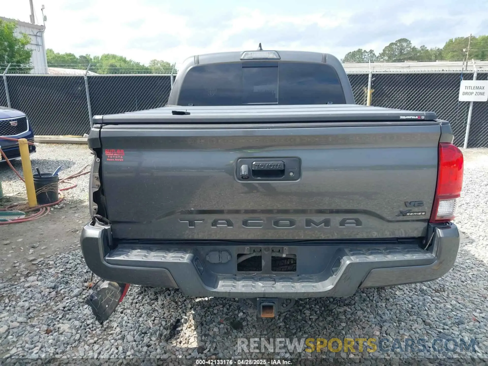 16 Photograph of a damaged car 3TMAZ5CN0KM094427 TOYOTA TACOMA 2019