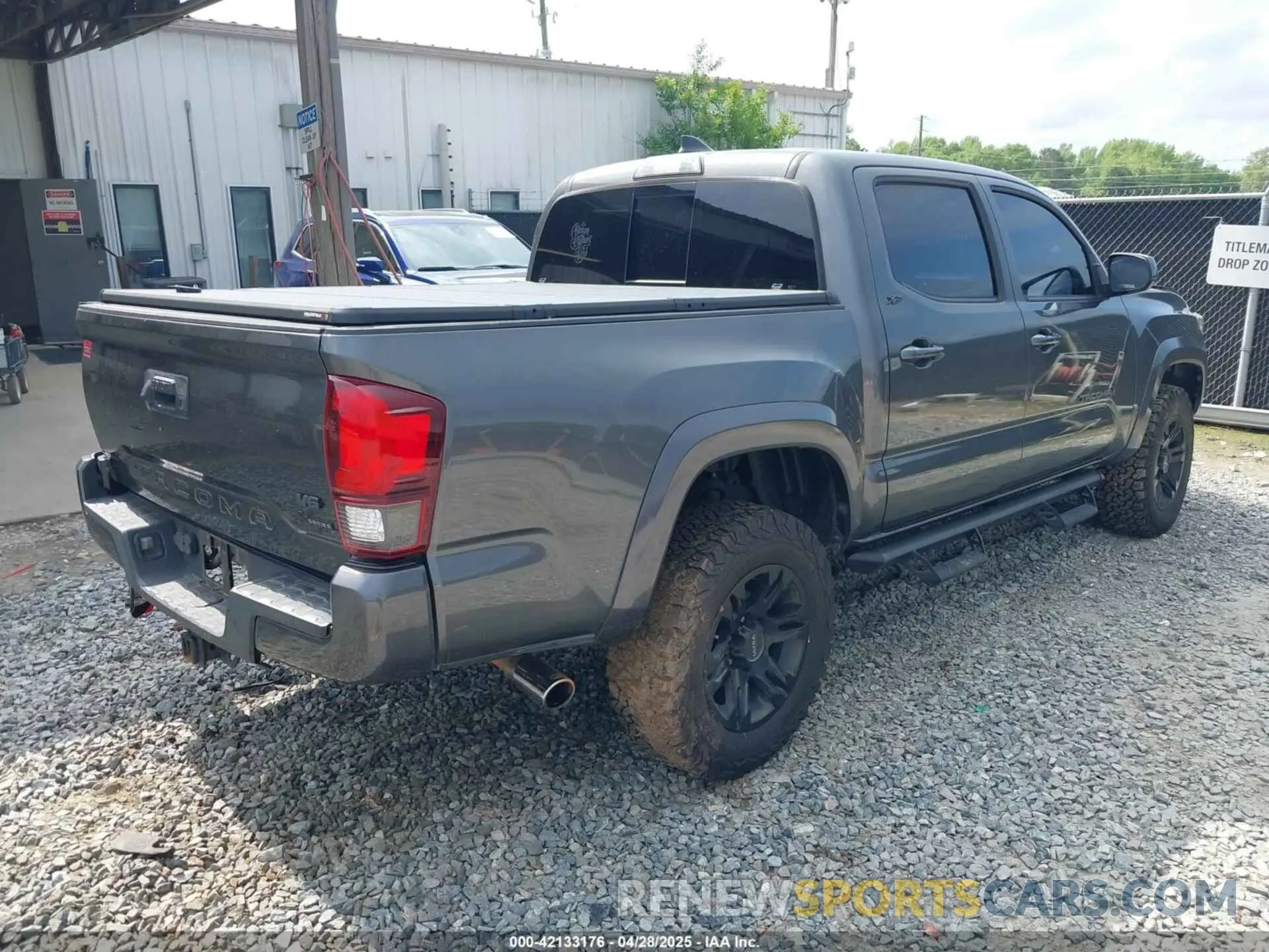4 Photograph of a damaged car 3TMAZ5CN0KM094427 TOYOTA TACOMA 2019